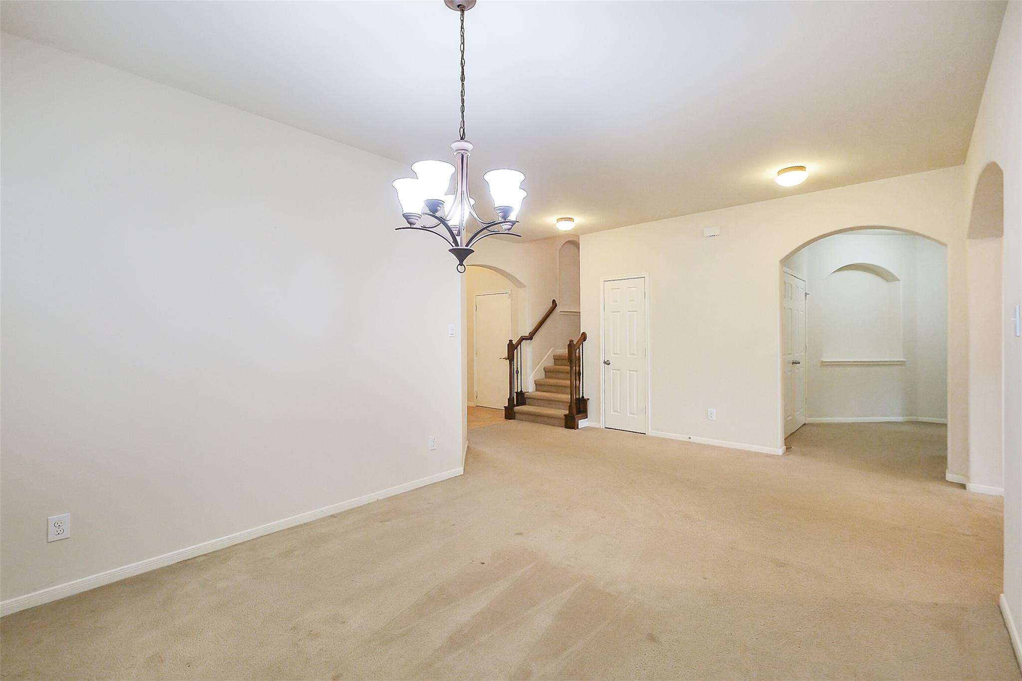 2802 Ridgeglen Lane