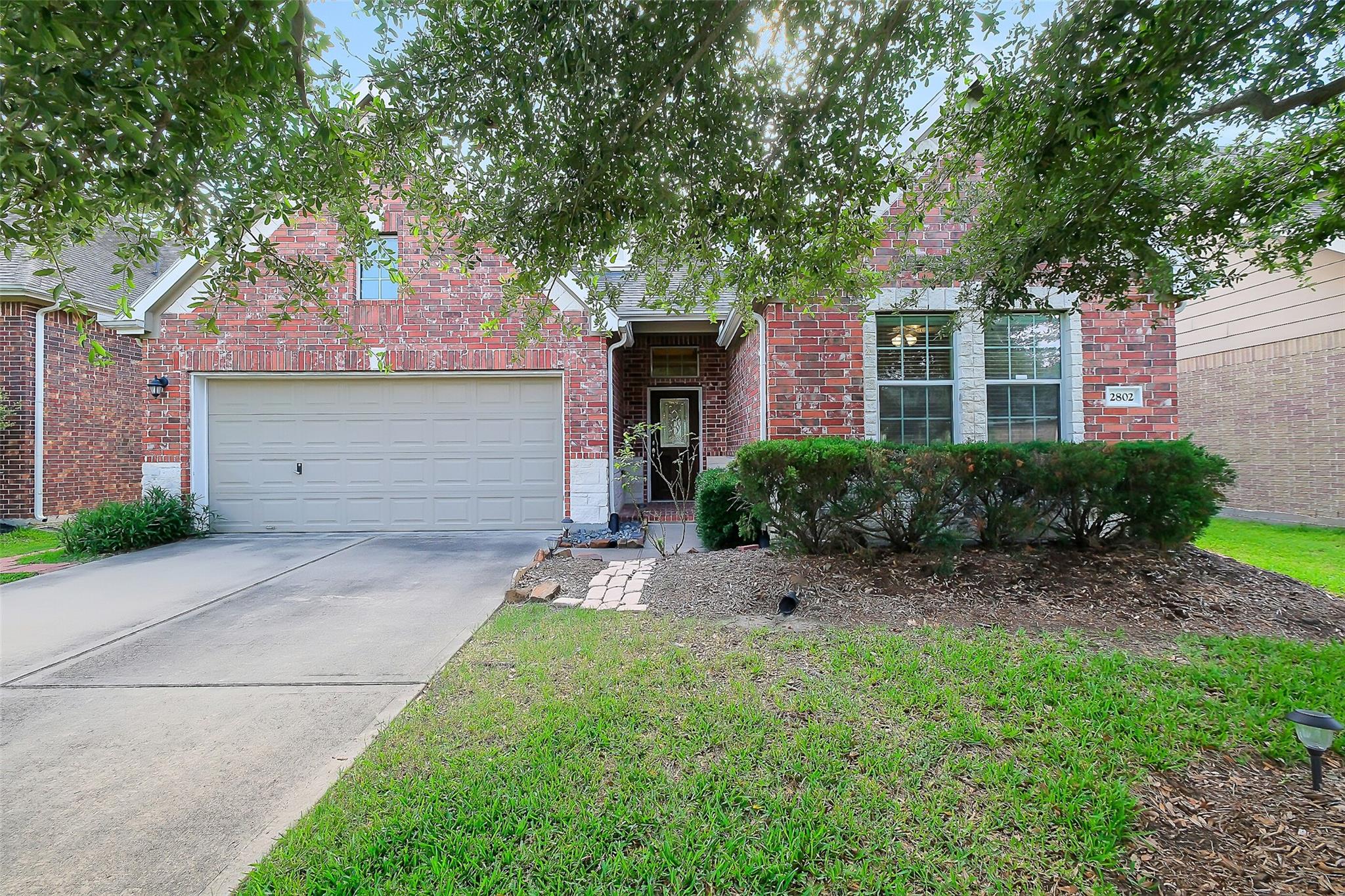 2802 Ridgeglen Lane