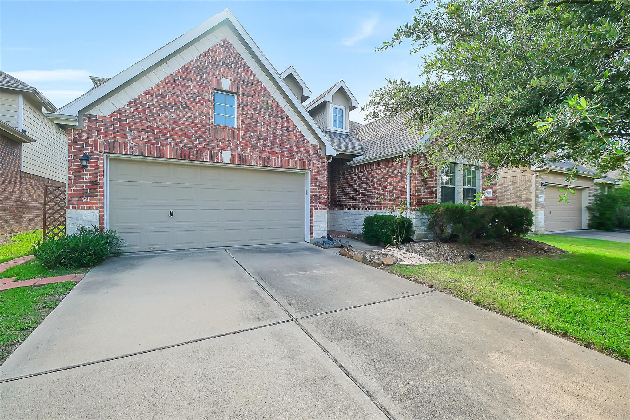 2802 Ridgeglen Lane