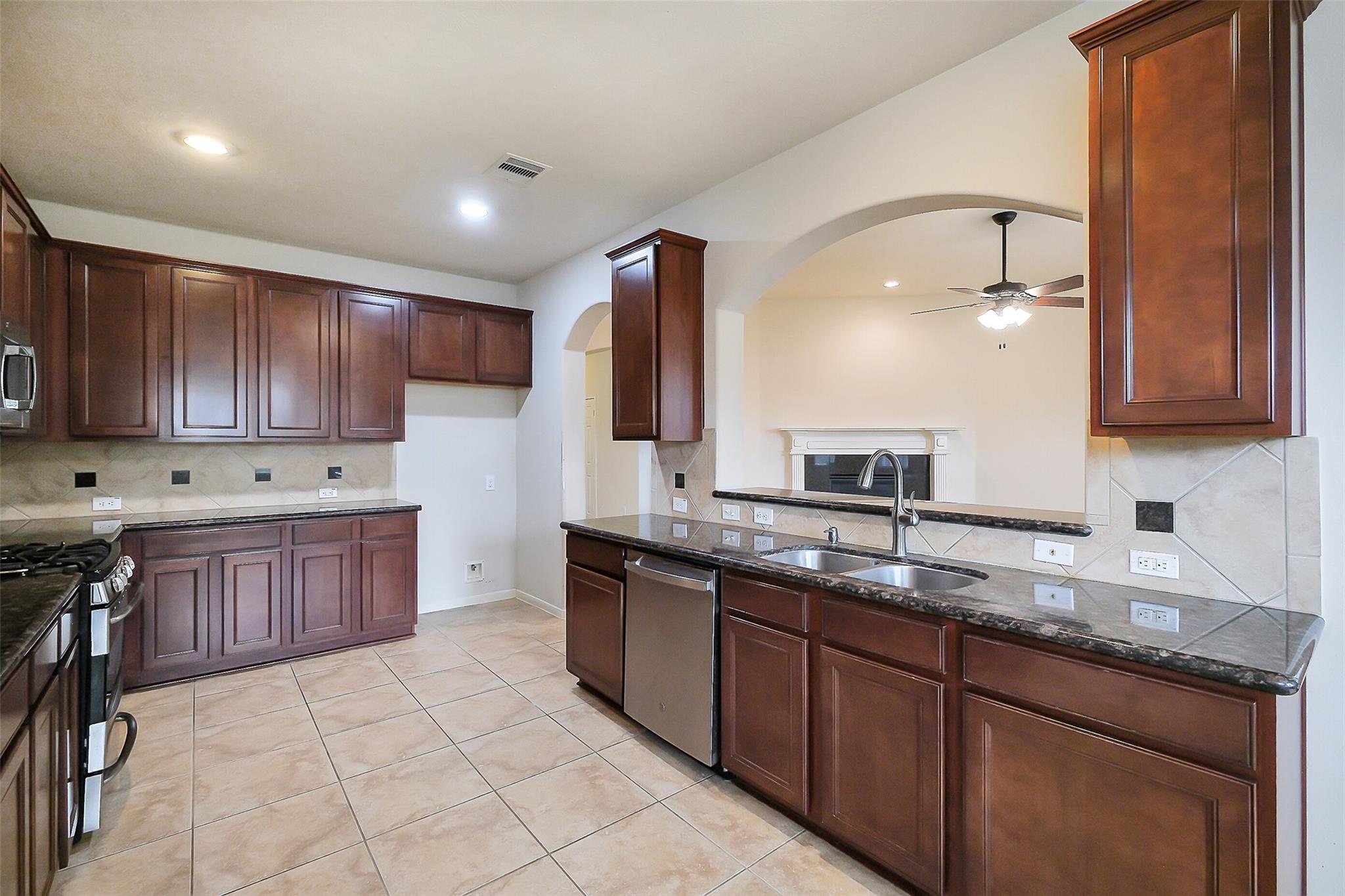 2802 Ridgeglen Lane