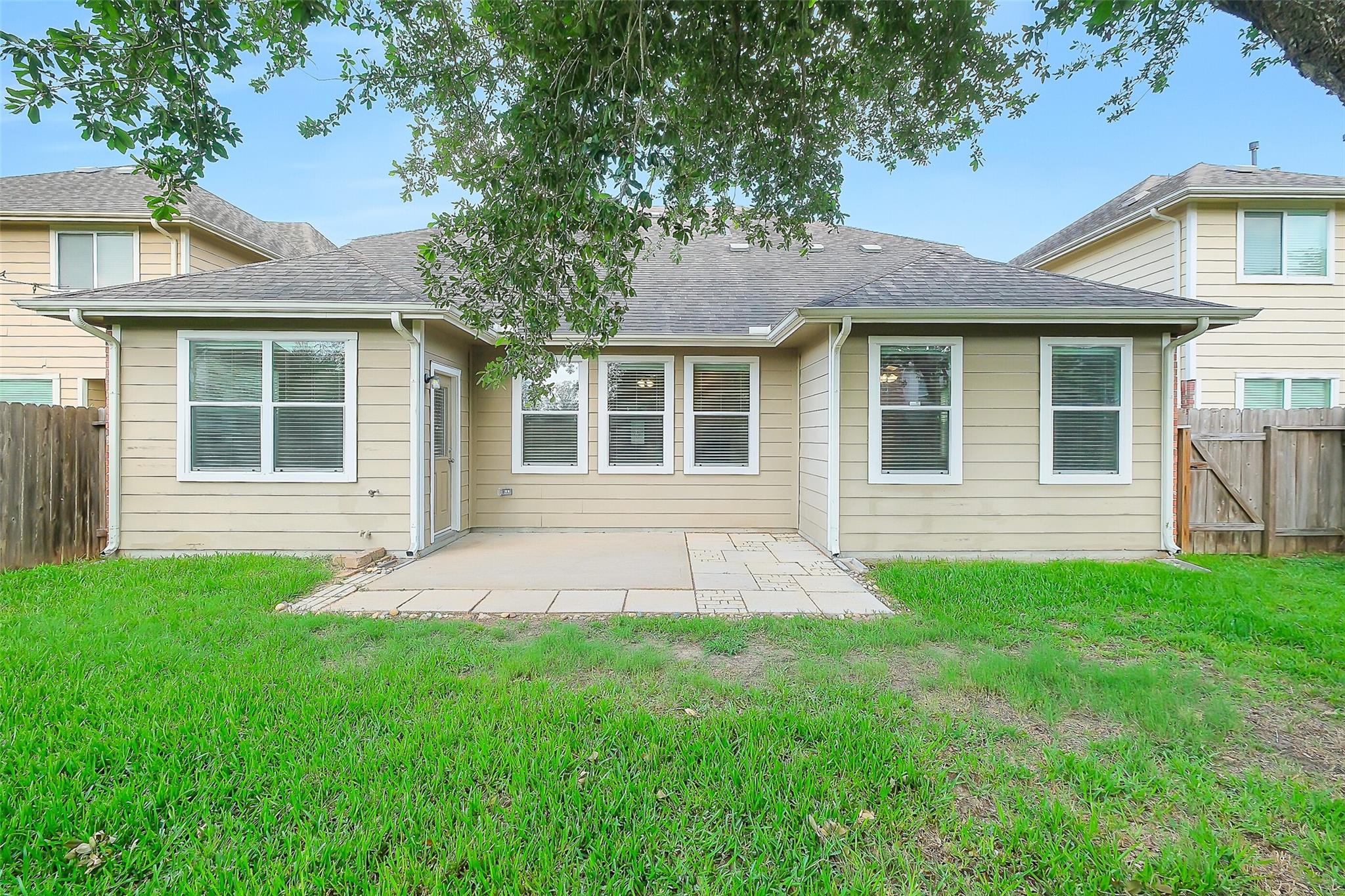2802 Ridgeglen Lane