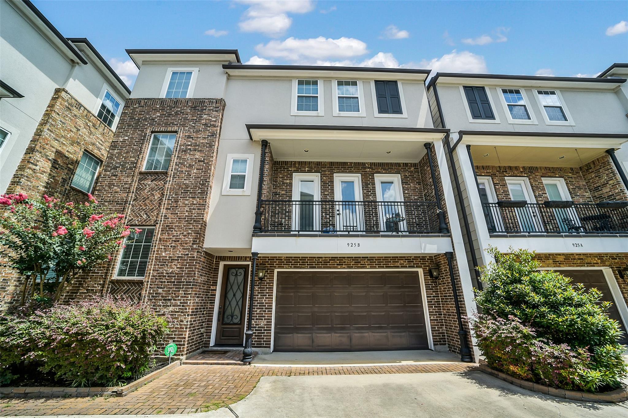 925 W 19th Street # B, Houston Unit: B