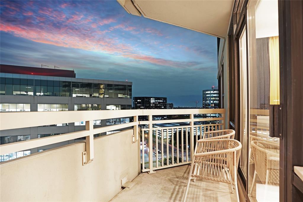 14 Greenway Plaza # 15L
