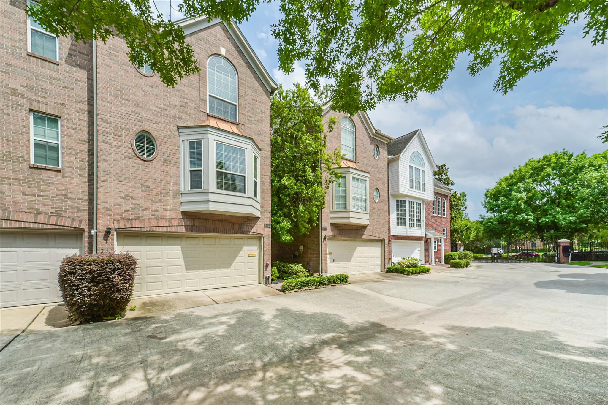 4455 Castle Court Place