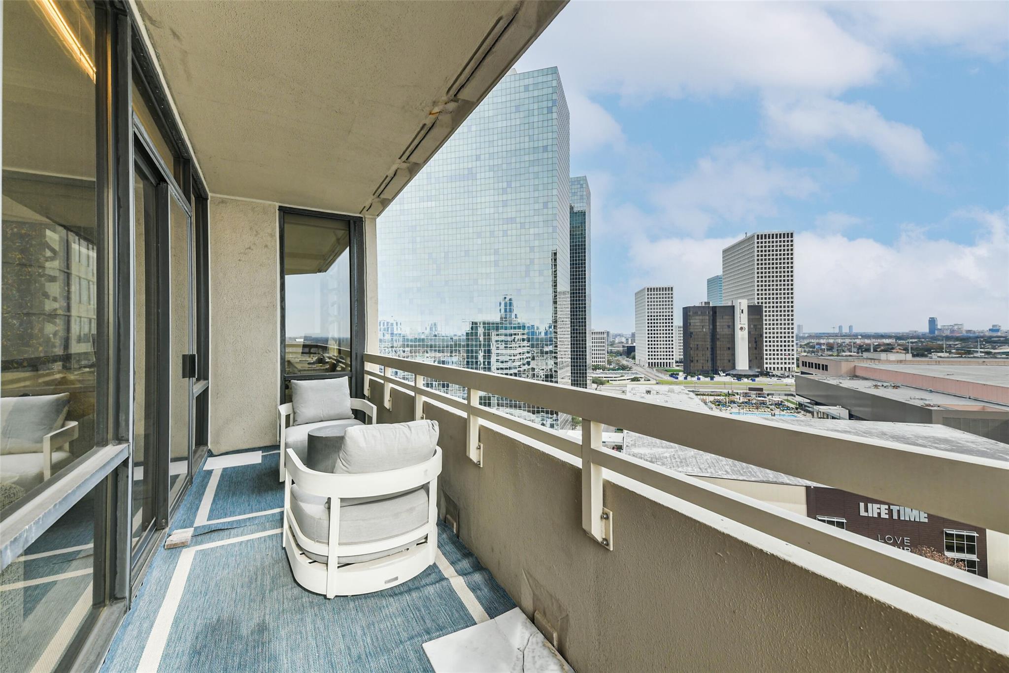 14 Greenway Plaza # 15P