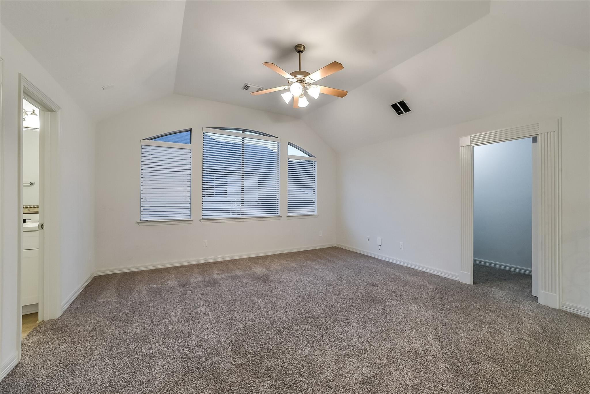 5911 Rose Bush Trail