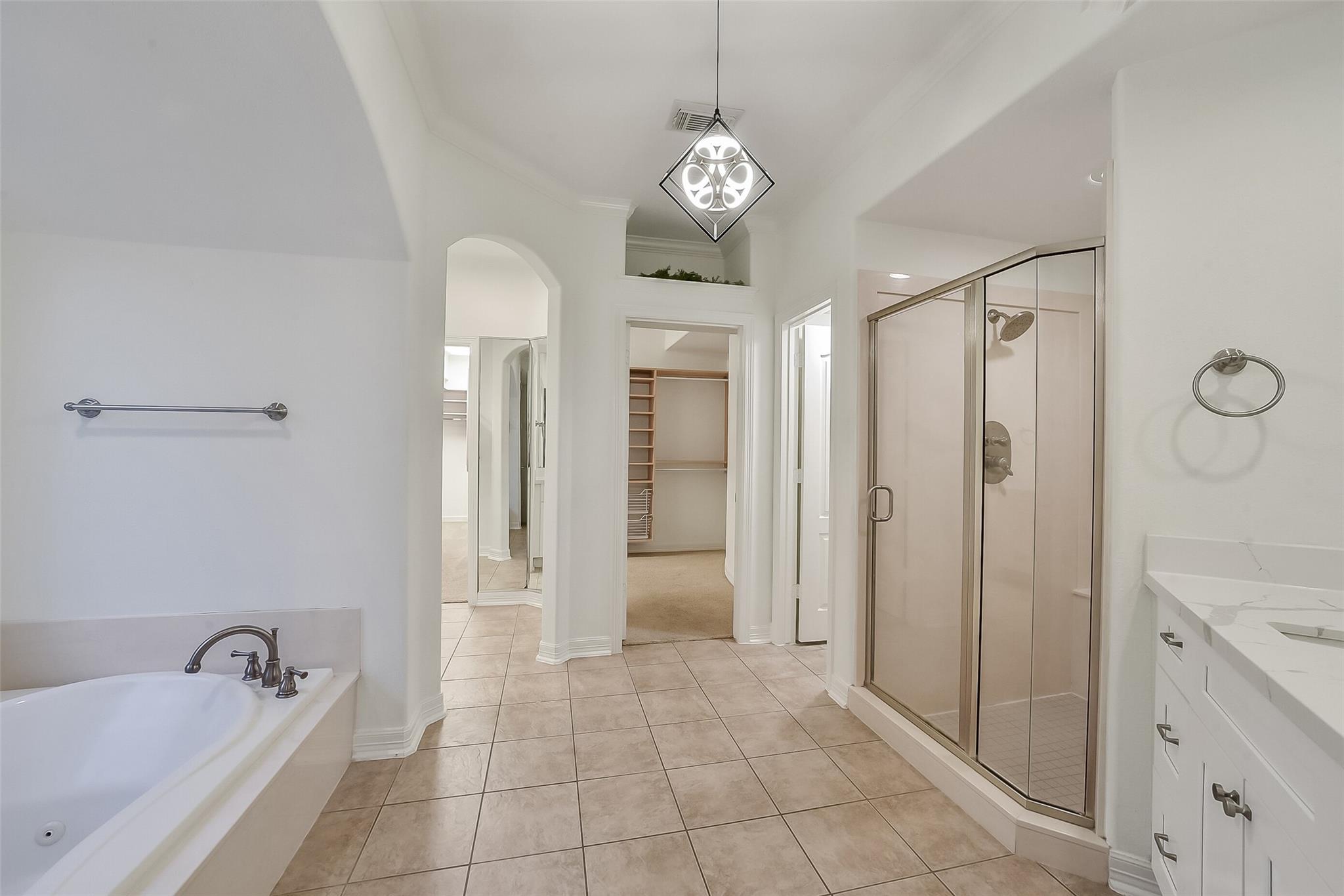 5911 Rose Bush Trail