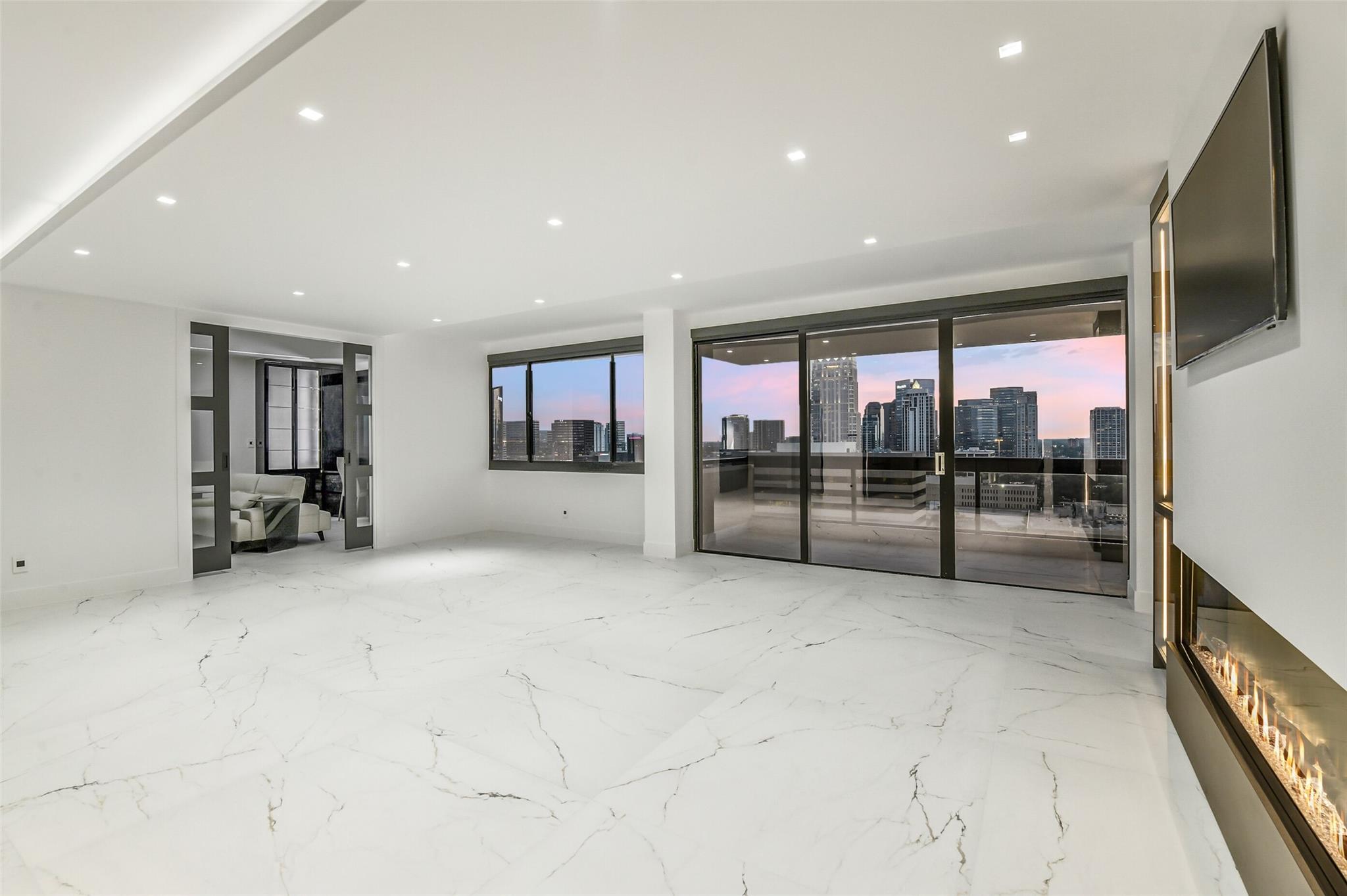 49 Briar Hollow Lane # 1904