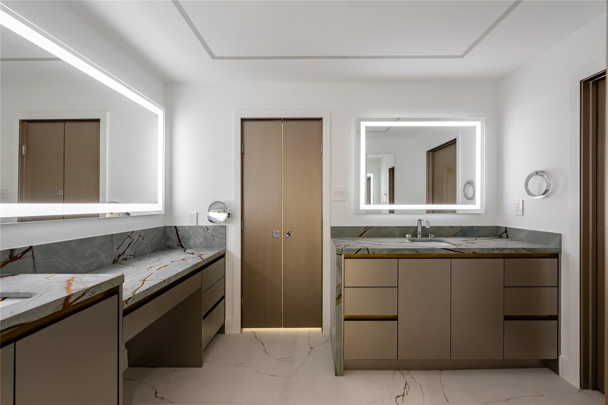 49 Briar Hollow Lane # 1904