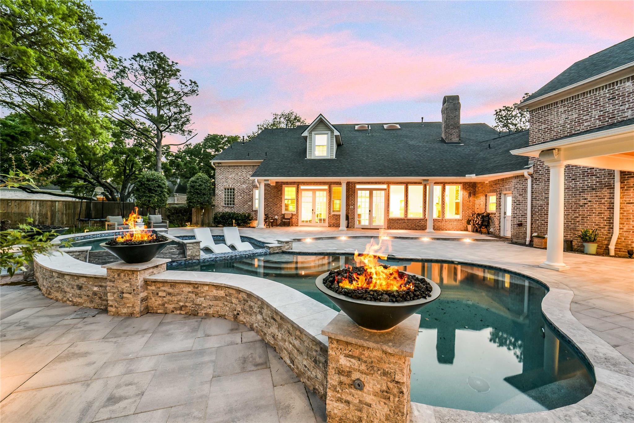 3106 Huntington Court