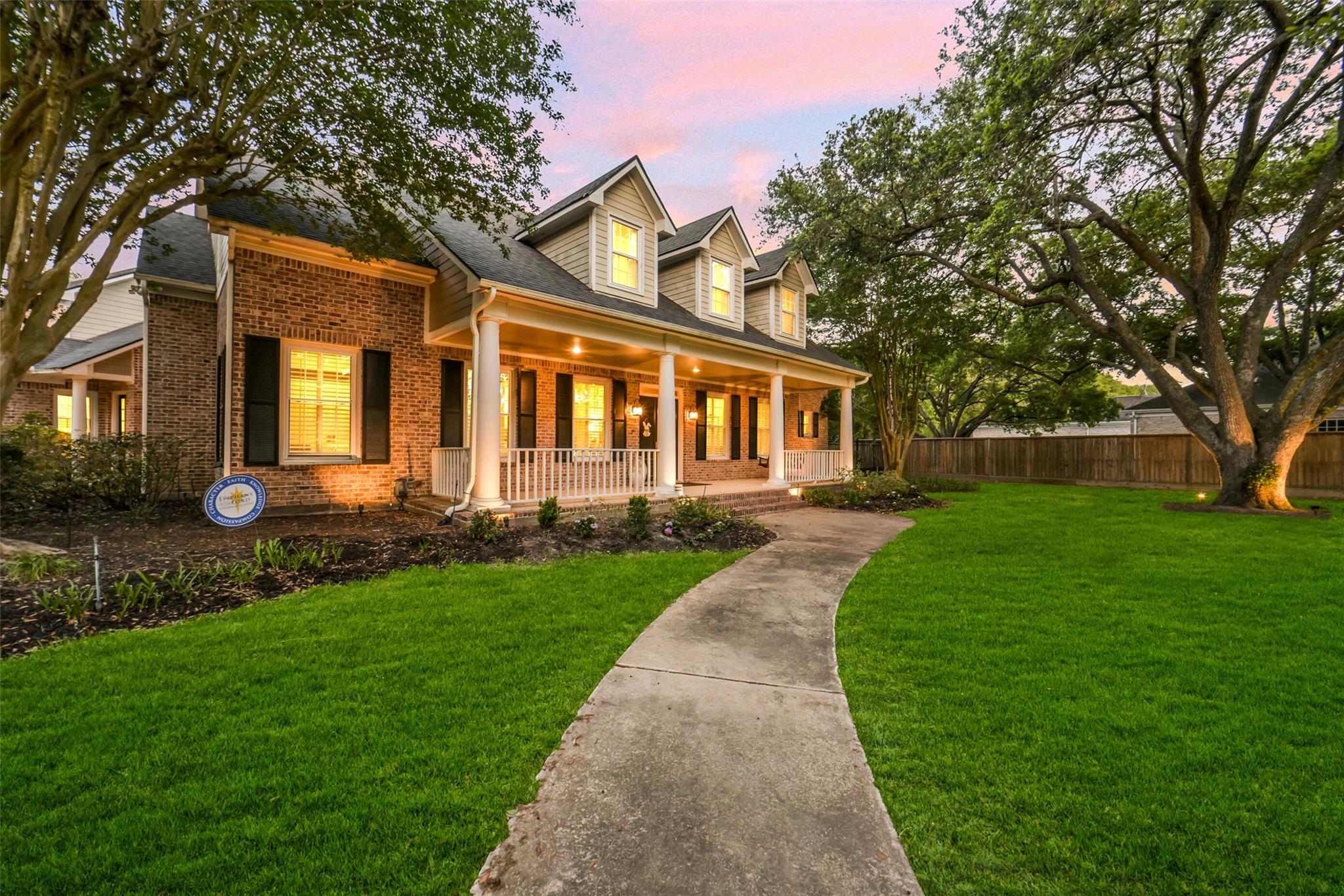3106 Huntington Court