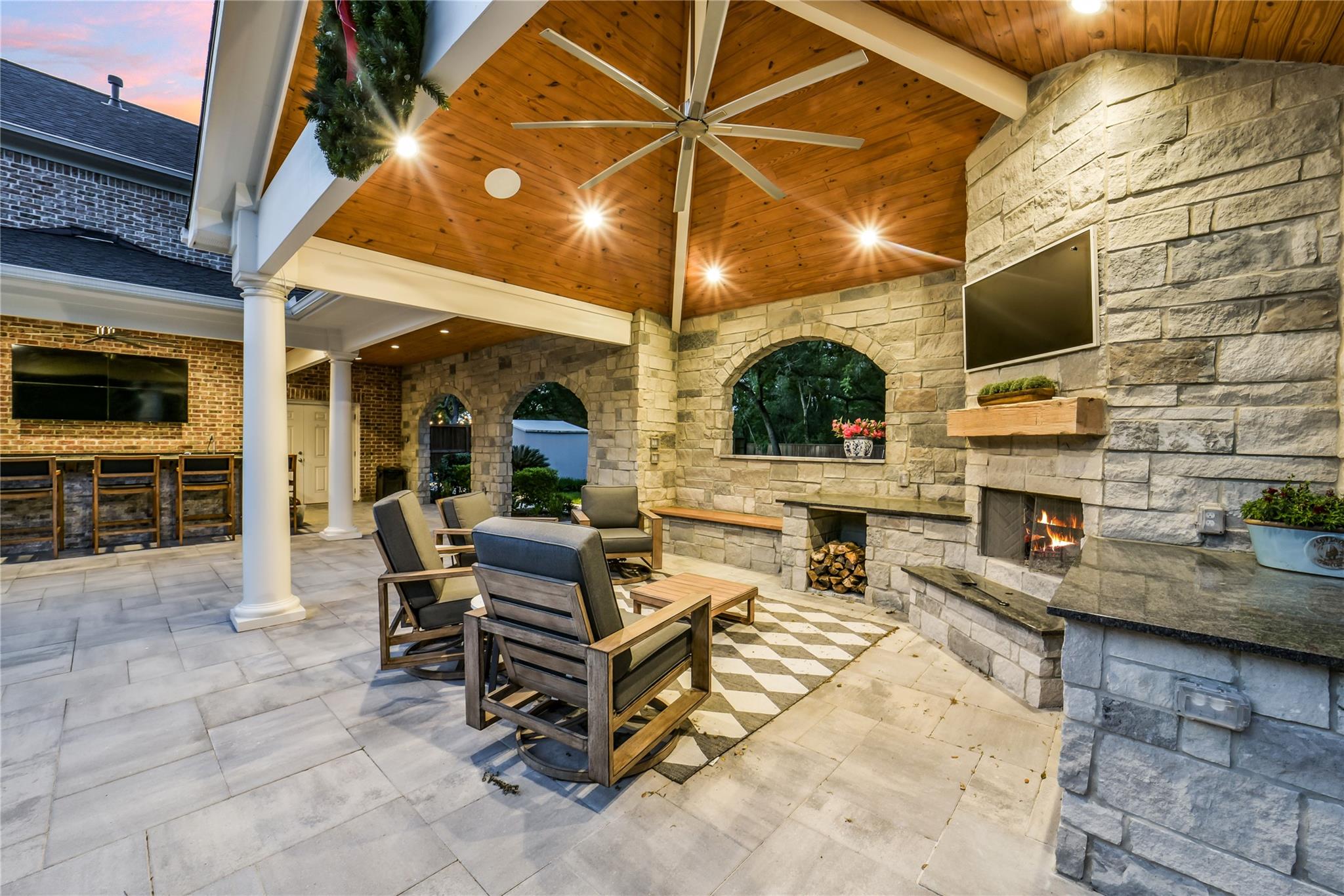 3106 Huntington Court