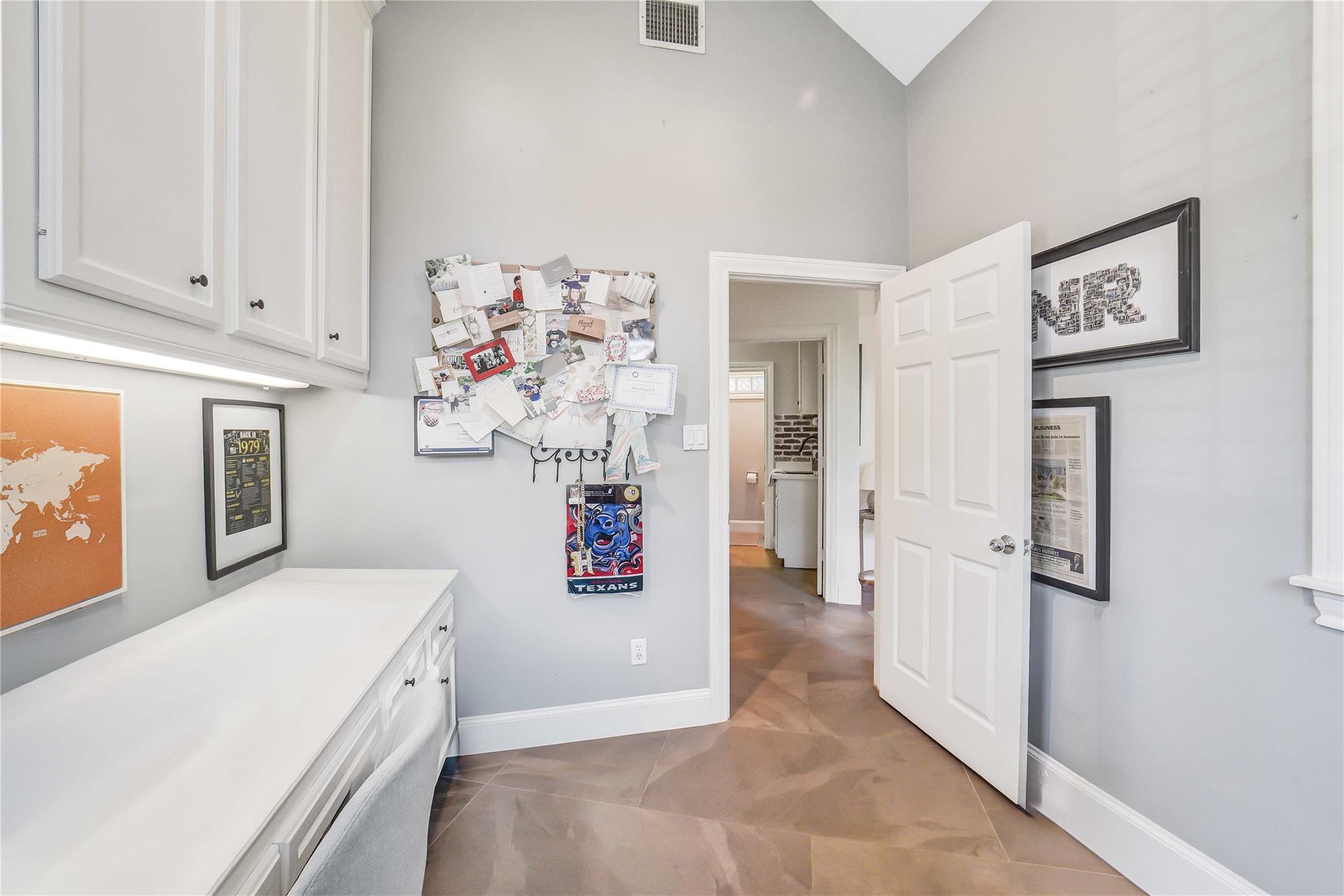 3106 Huntington Court