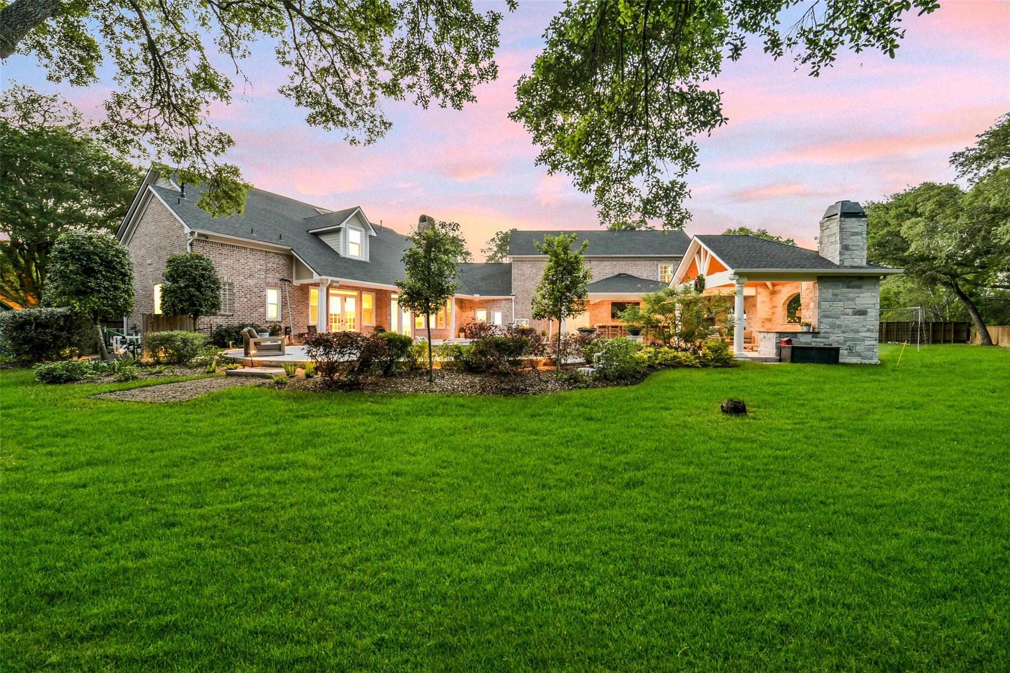 3106 Huntington Court