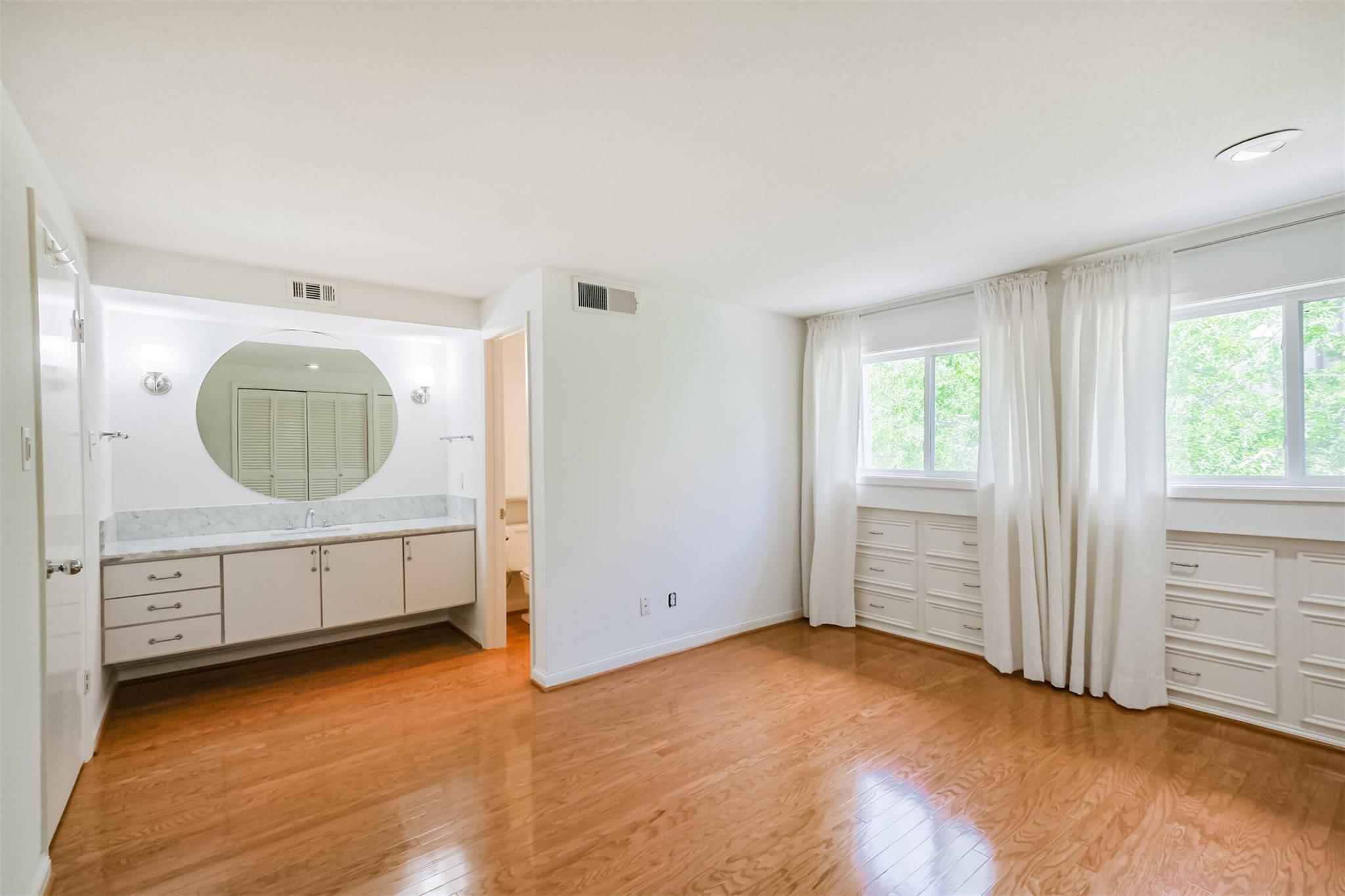 2322 Steel Street # 19