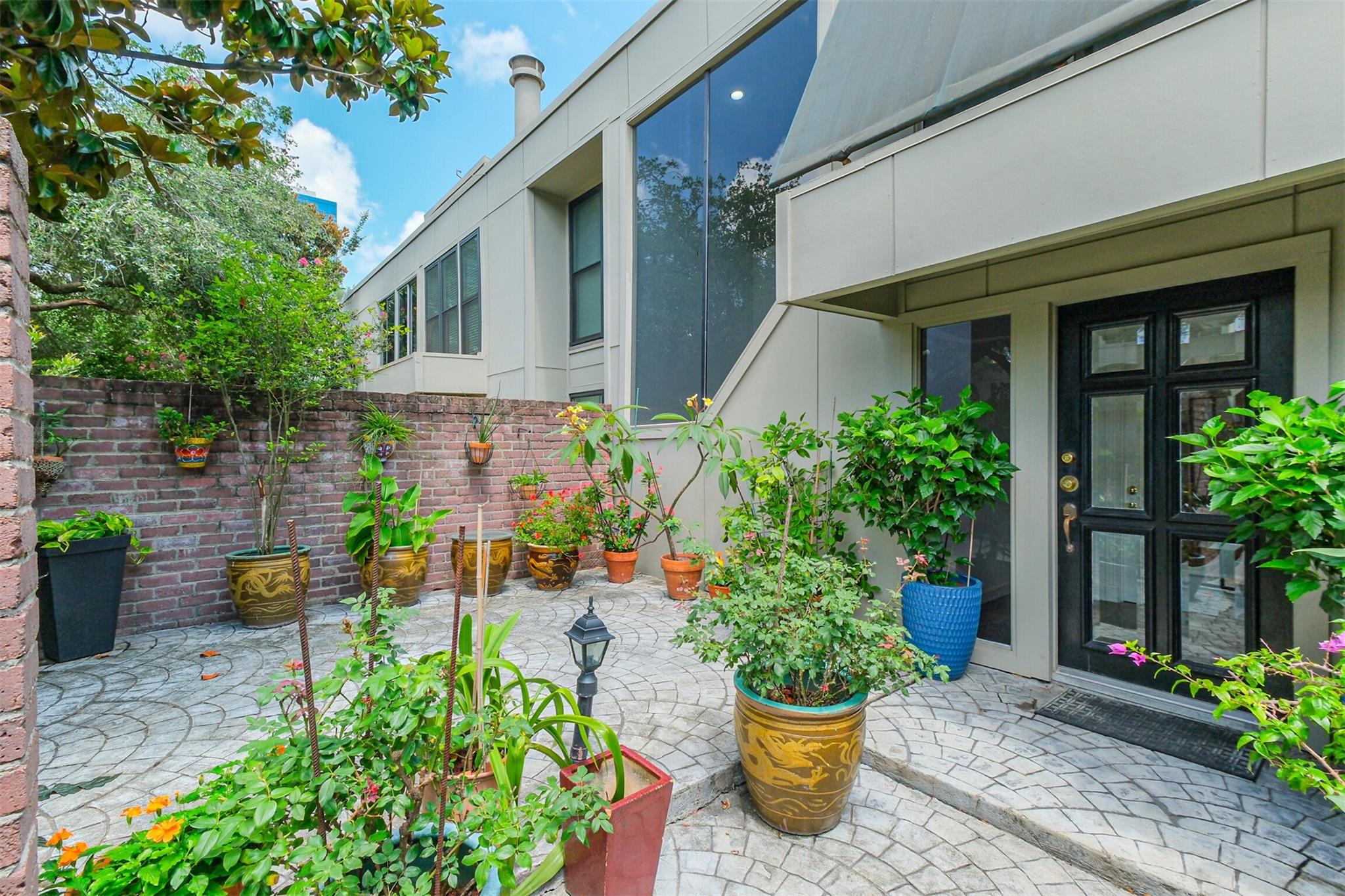 2322 Steel Street # 19