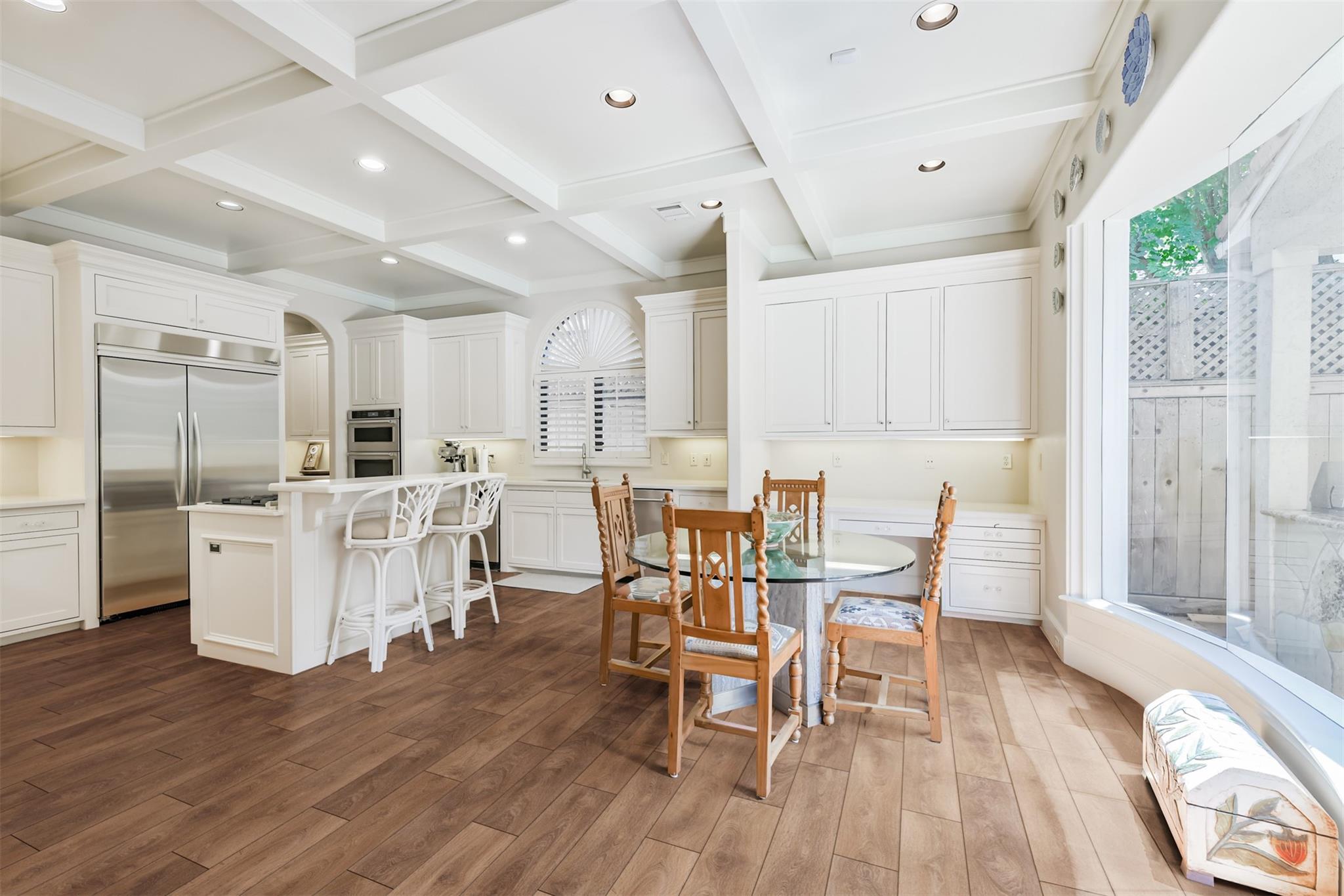 52 Briar Hollow Lane