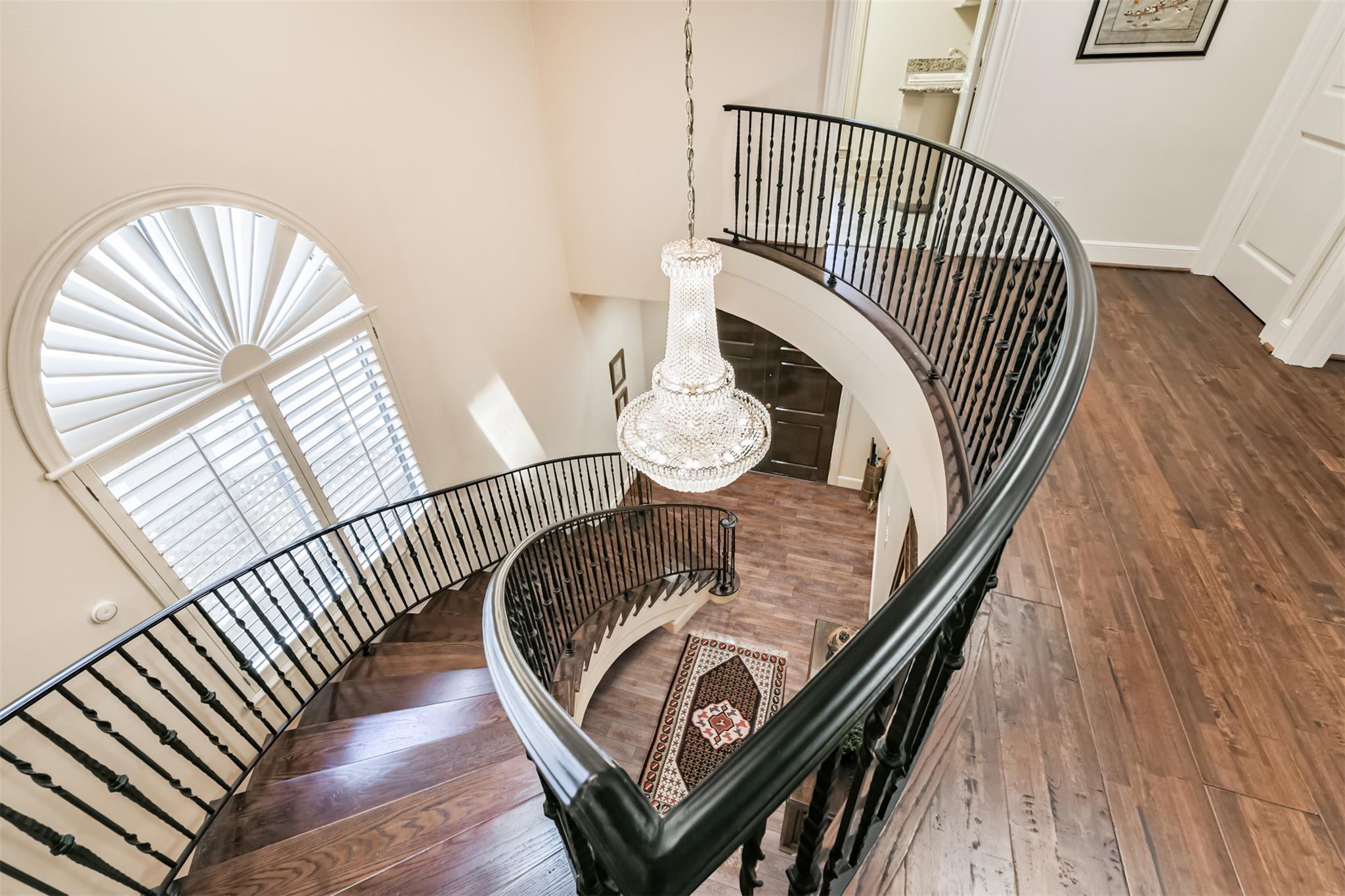 52 Briar Hollow Lane