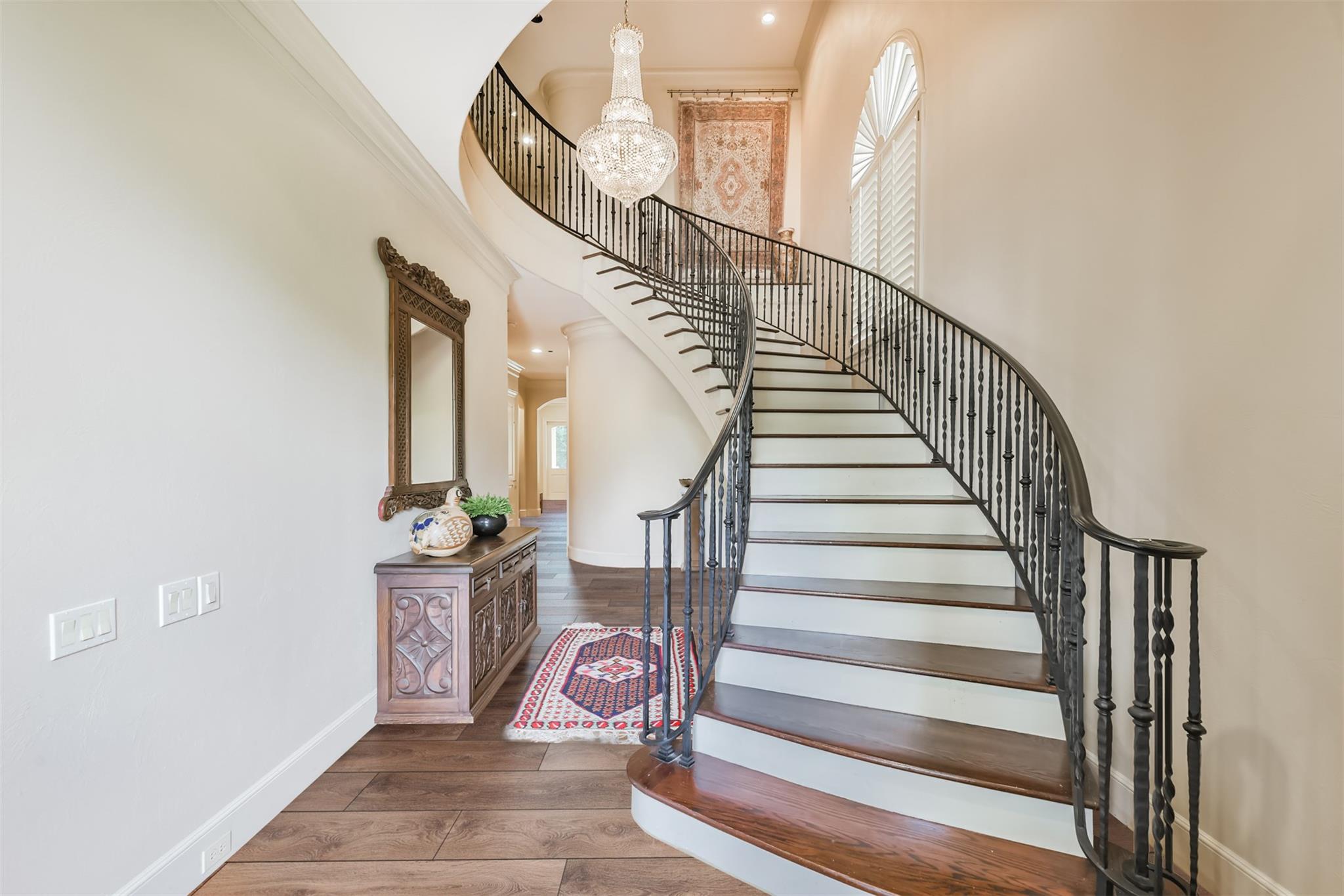 52 Briar Hollow Lane