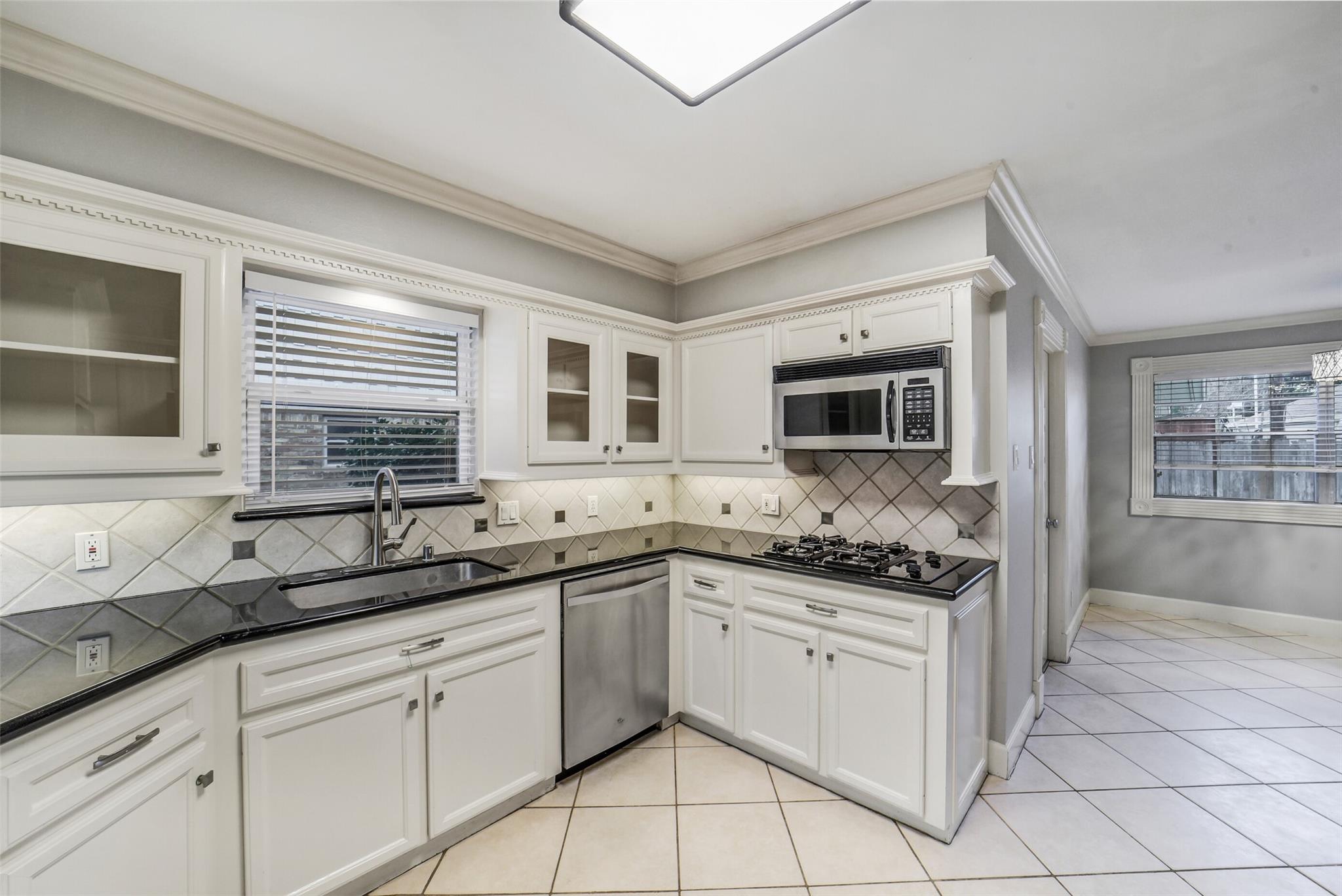 5322 Rutherglenn Drive