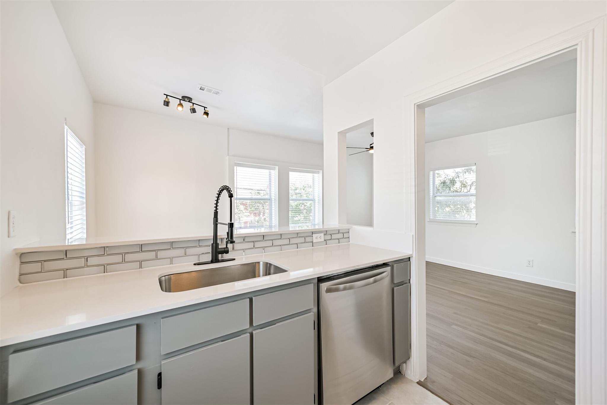 415 Fairview Avenue # 9