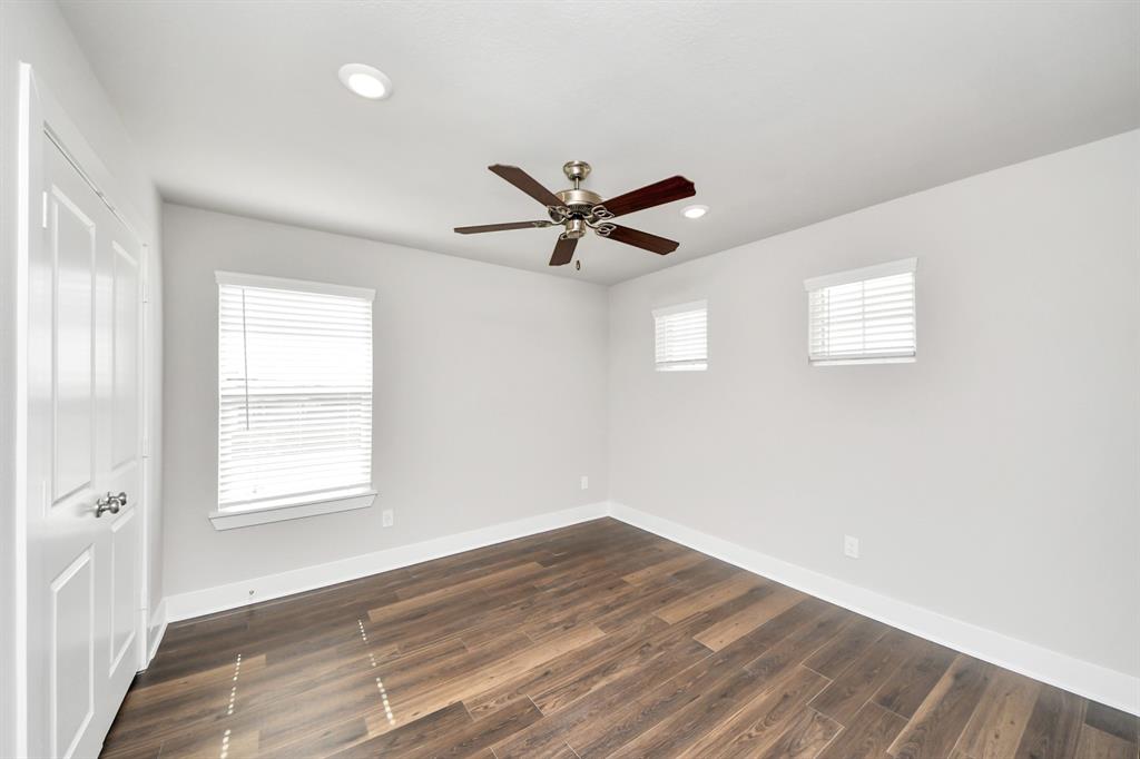 10611 Crescent Peak Court