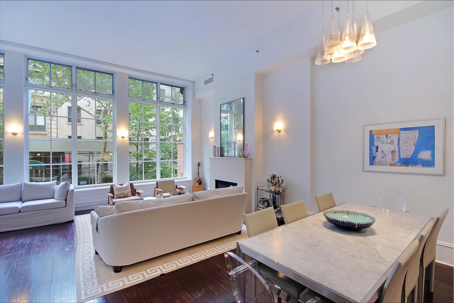 32 E 22ND Street