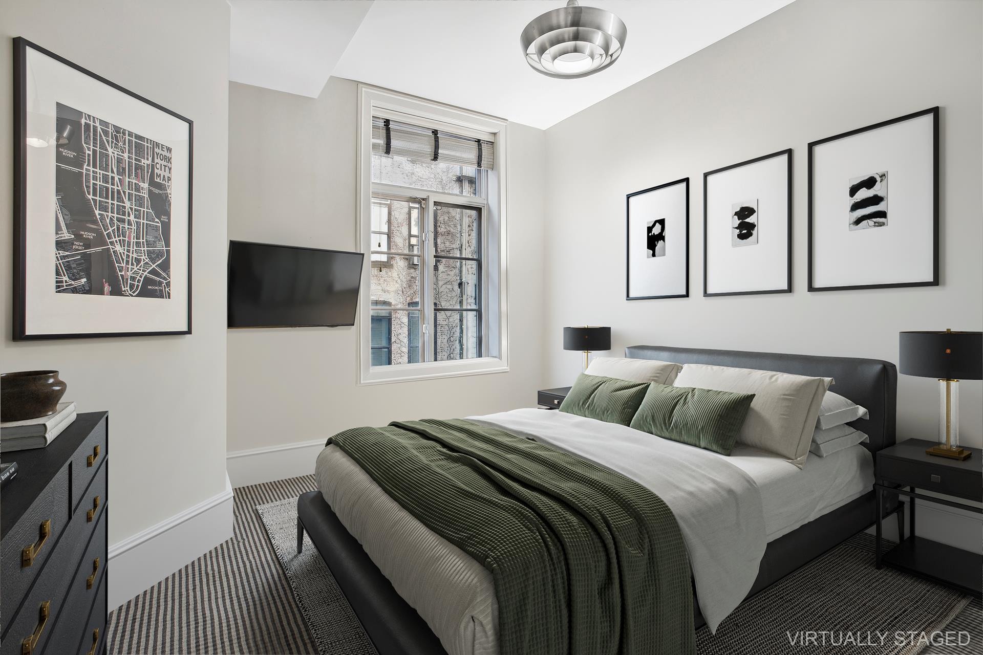 32 E 22ND Street