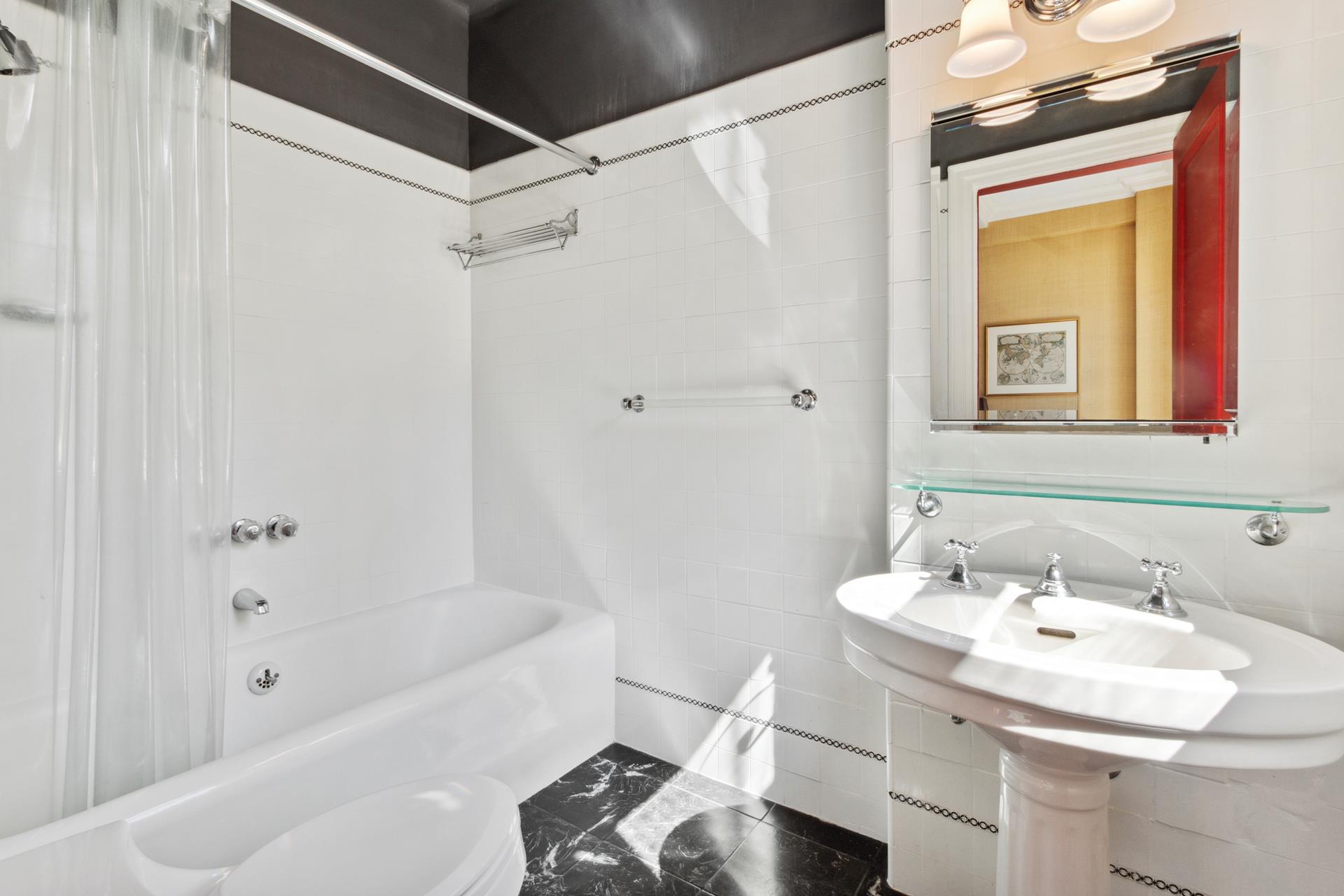 130 E 75TH Street 5C