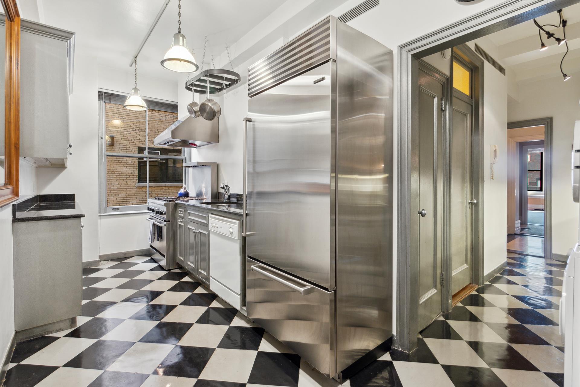 130 E 75TH Street 5C