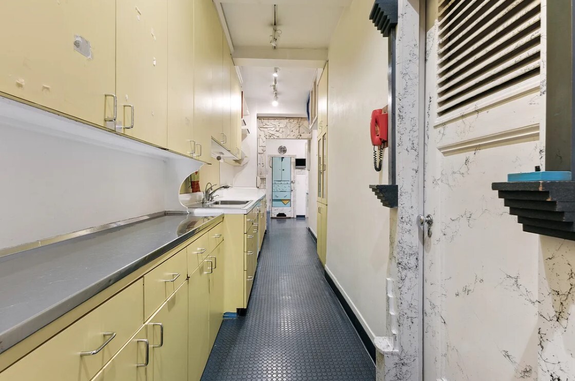 101 Central Park West, 6B