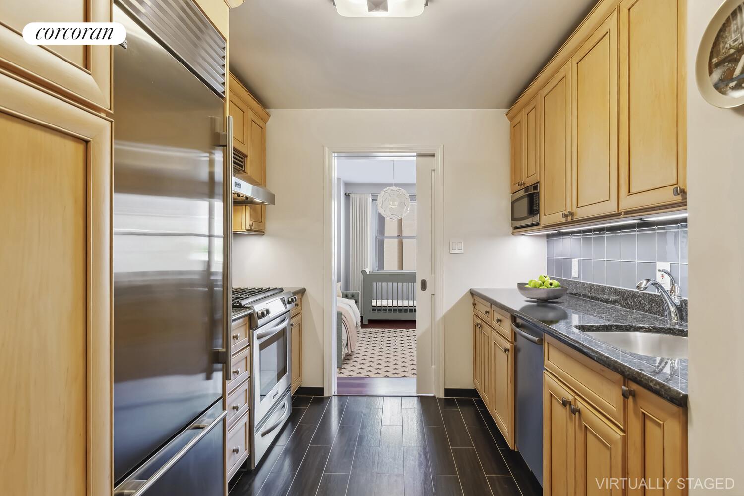 251 E 32ND Street 8HS