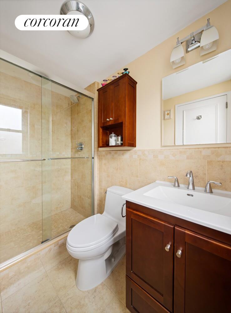 136 E 76TH Street 15B
