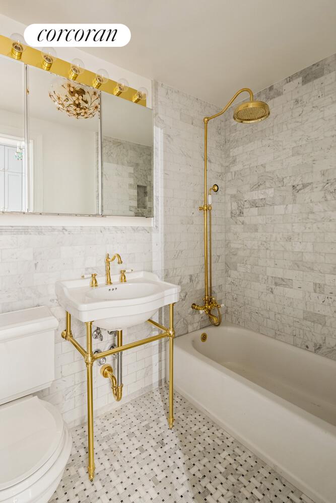 55 East 65th Street, 4C