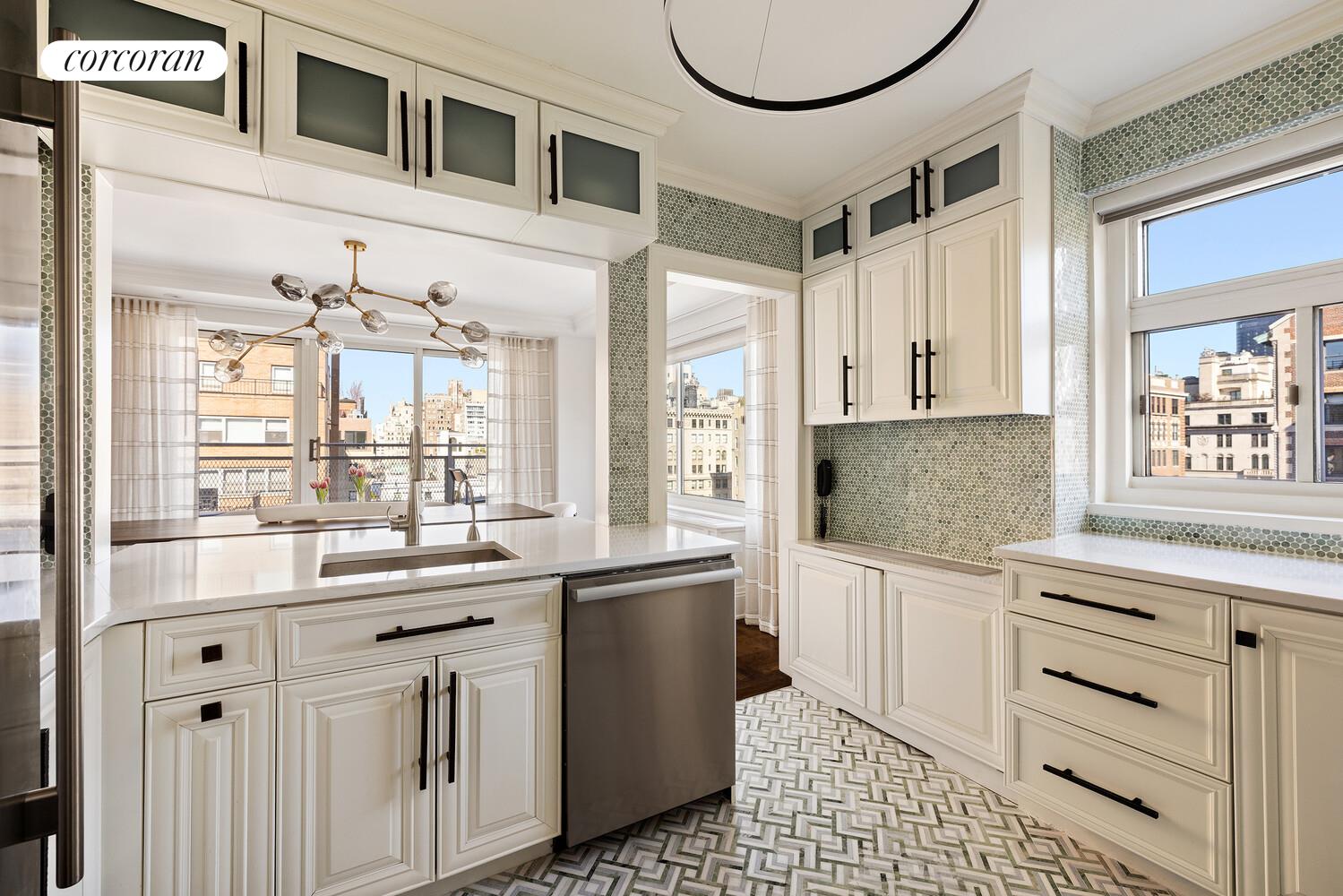 30 East 65th Street, 15B