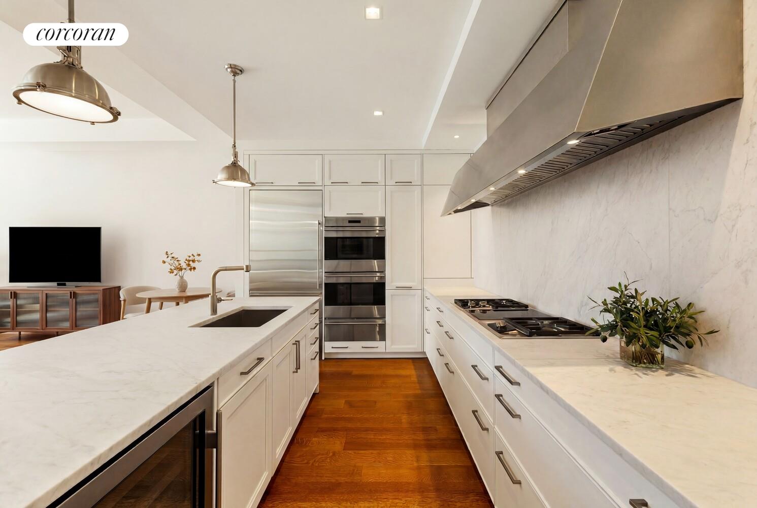 10 Madison Square West, 6G