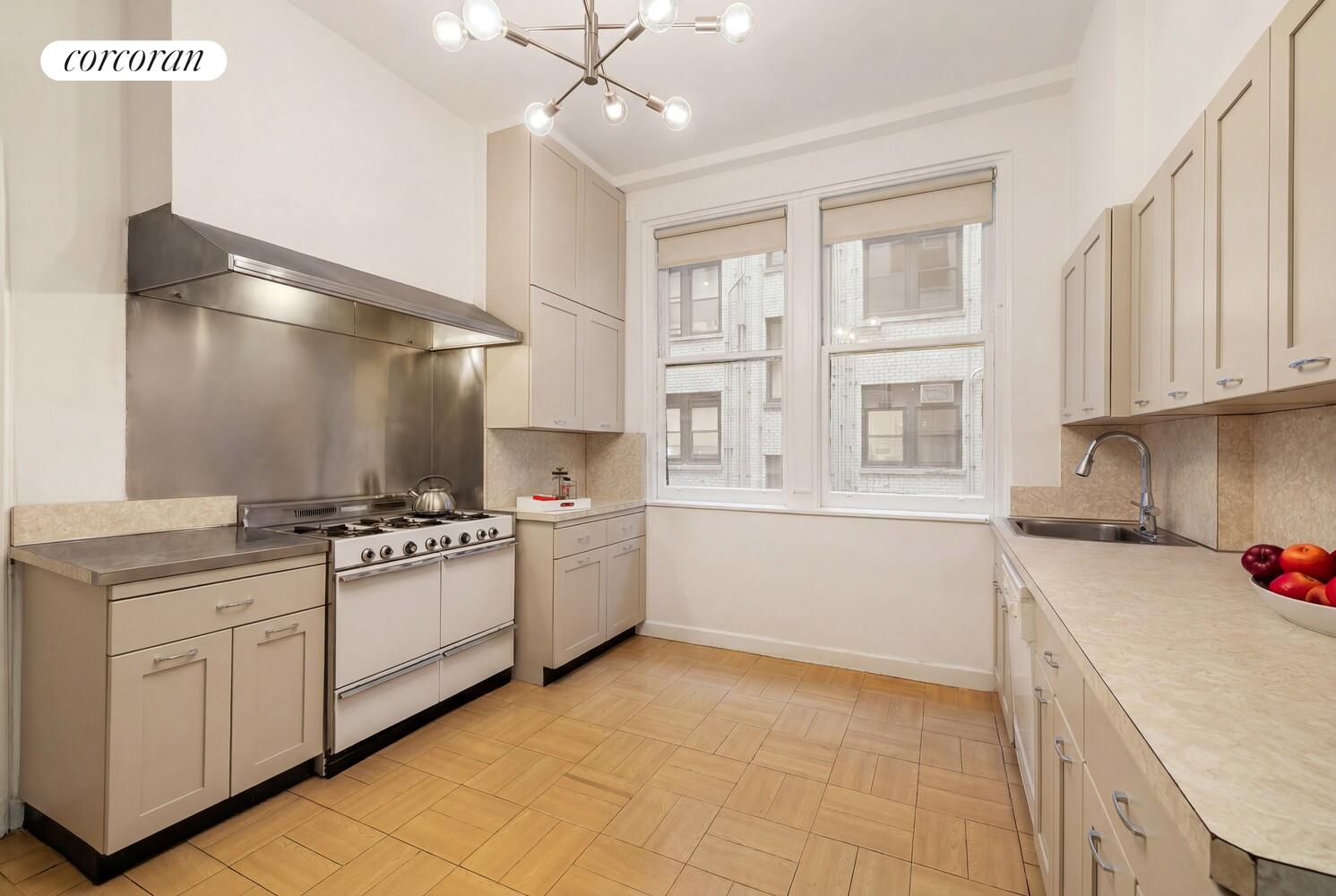 1155 Park Avenue, 2NE