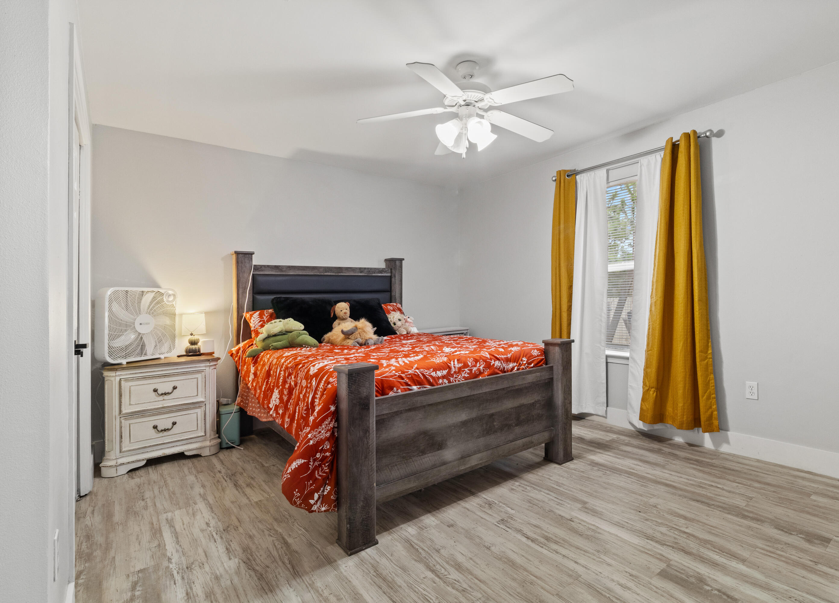 8252 Cosica Boulevard