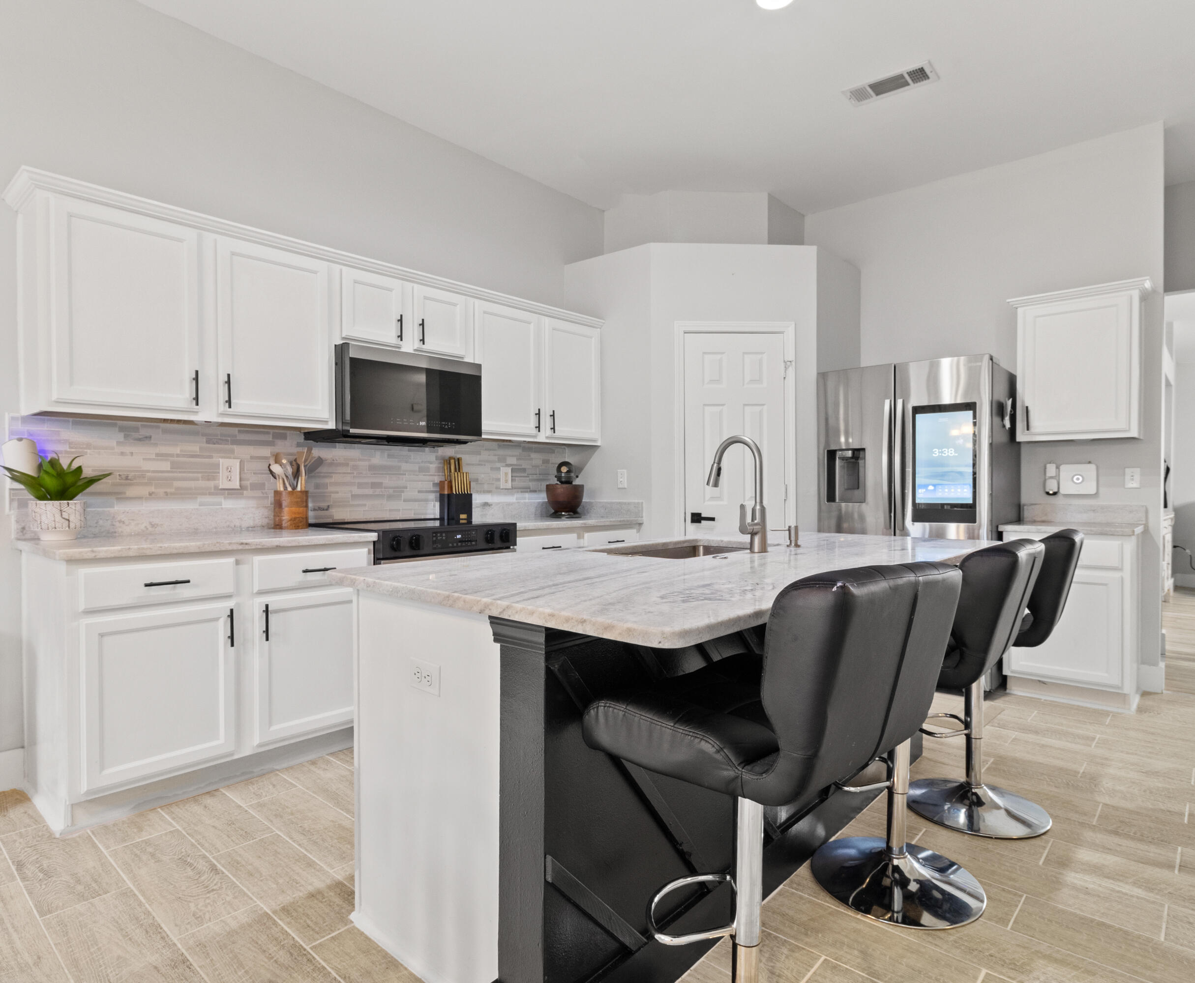 8252 Cosica Boulevard