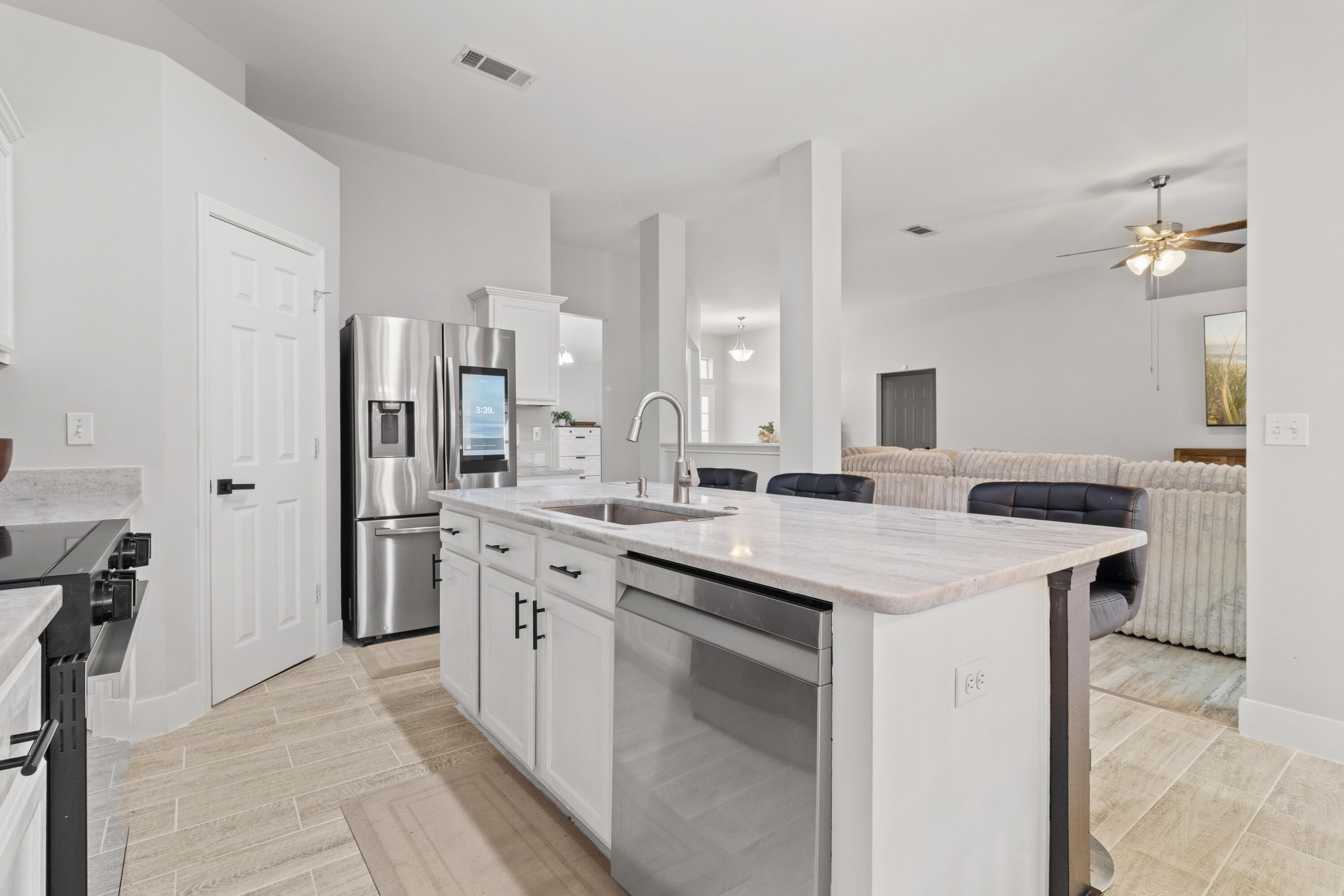 8252 Cosica Boulevard