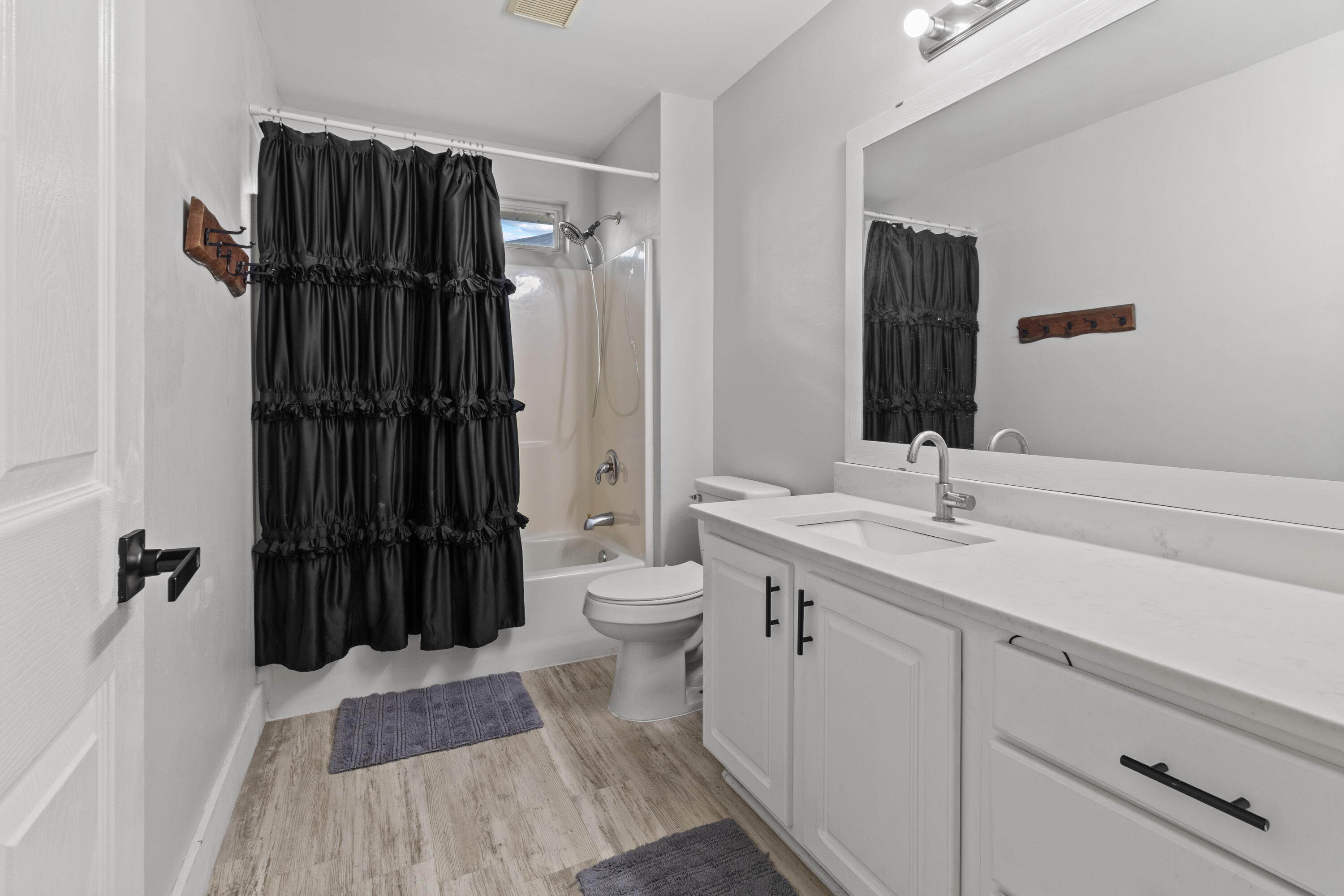 8252 Cosica Boulevard