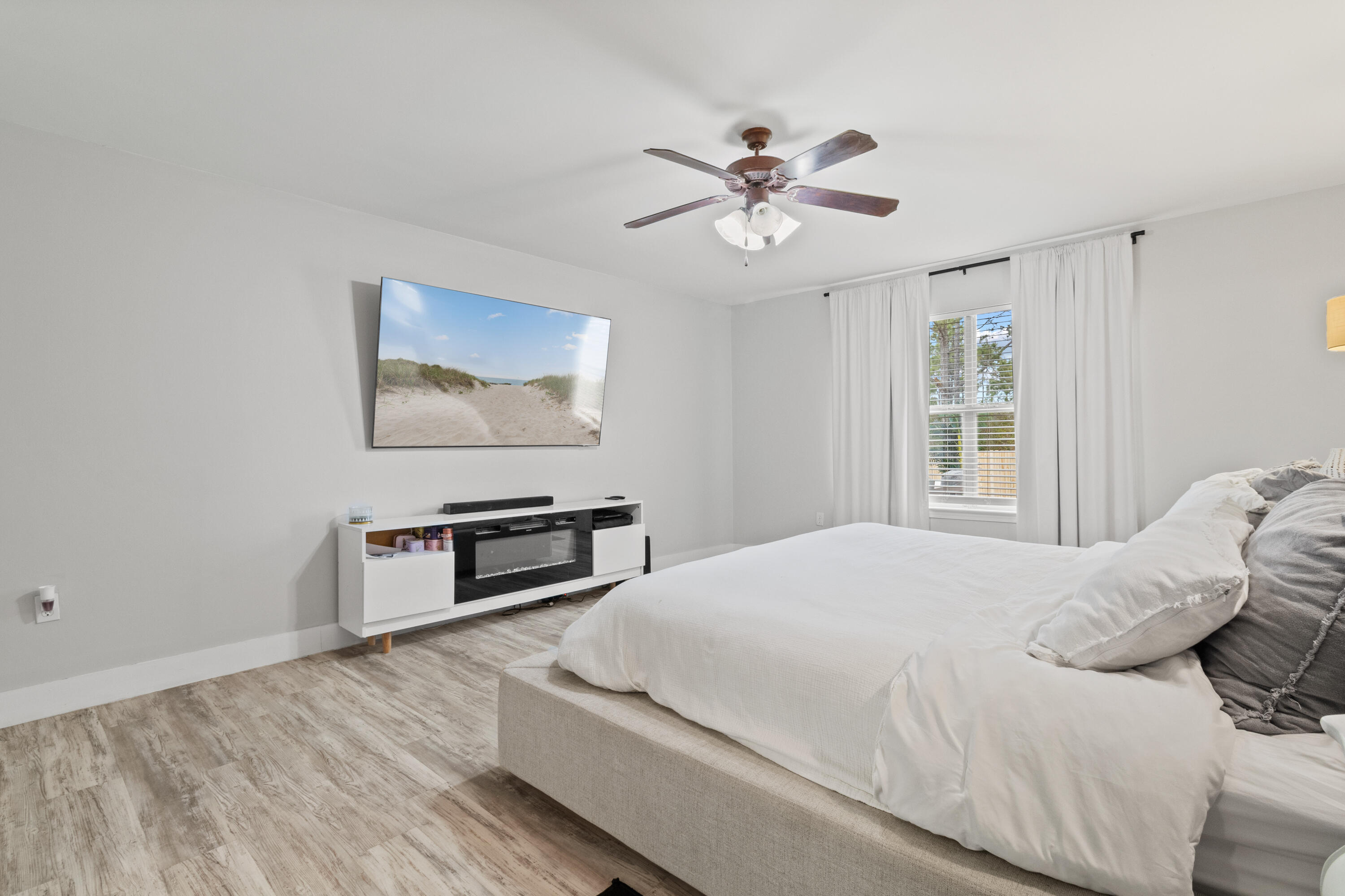 8252 Cosica Boulevard