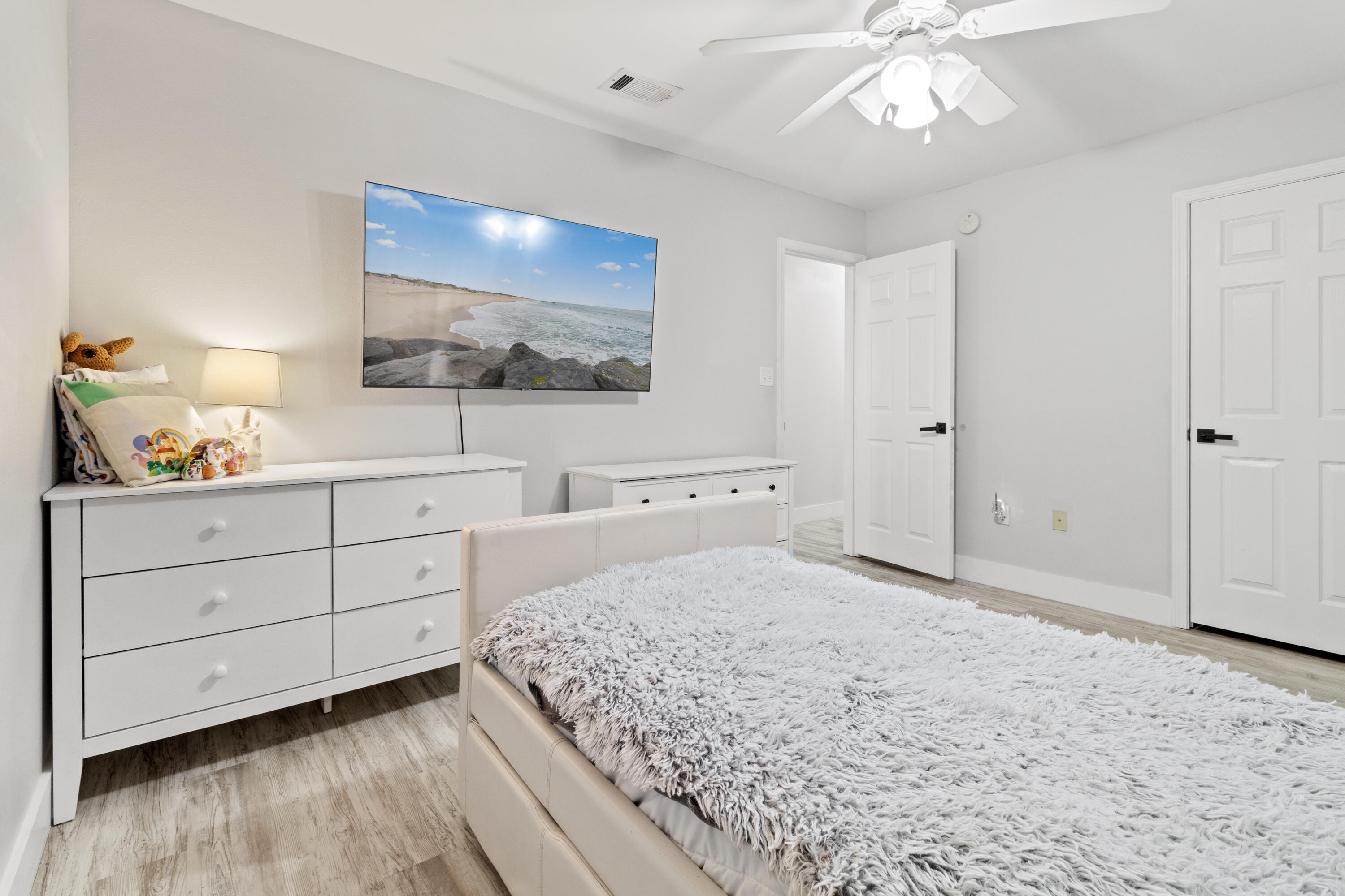 8252 Cosica Boulevard