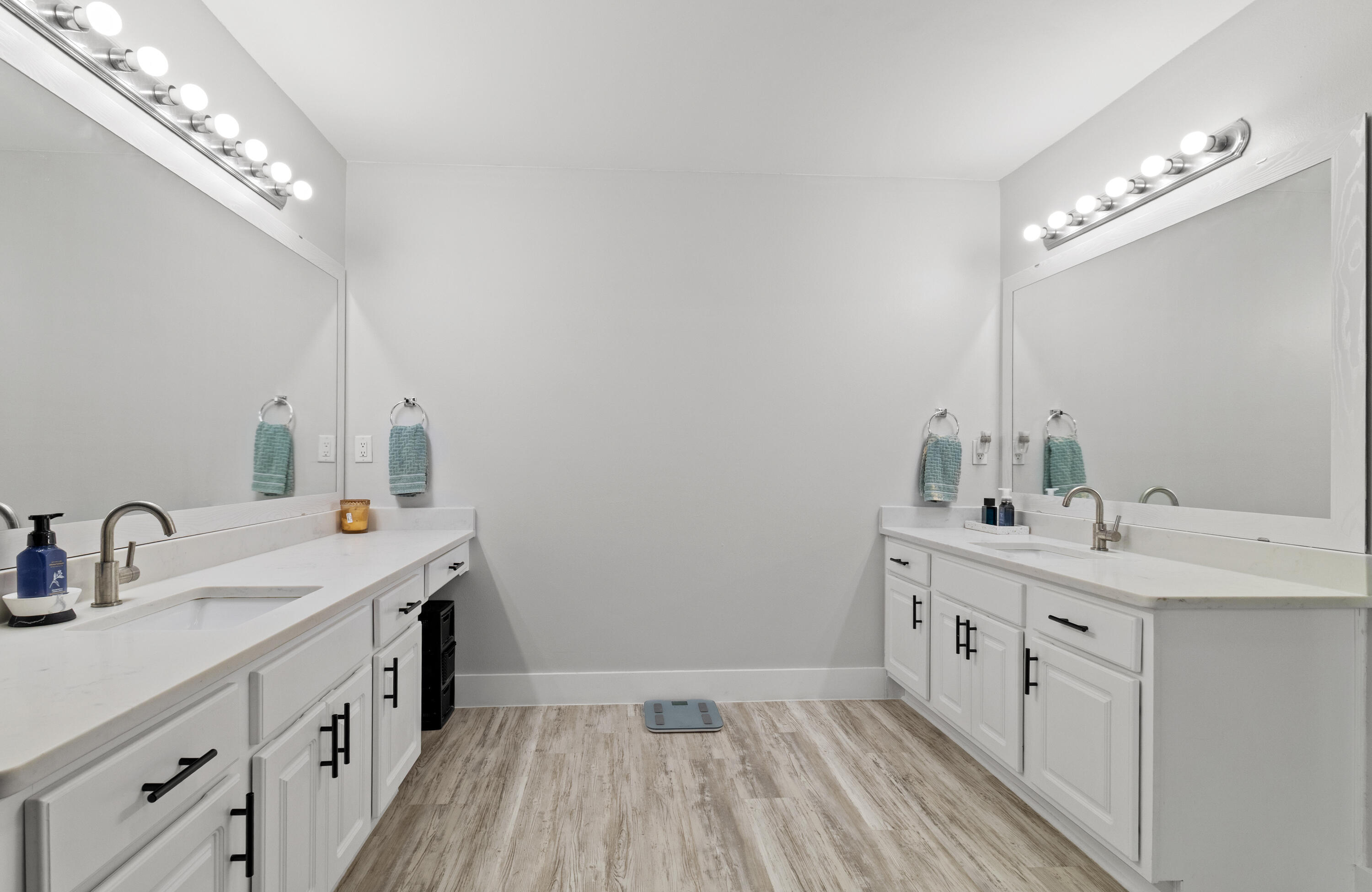 8252 Cosica Boulevard