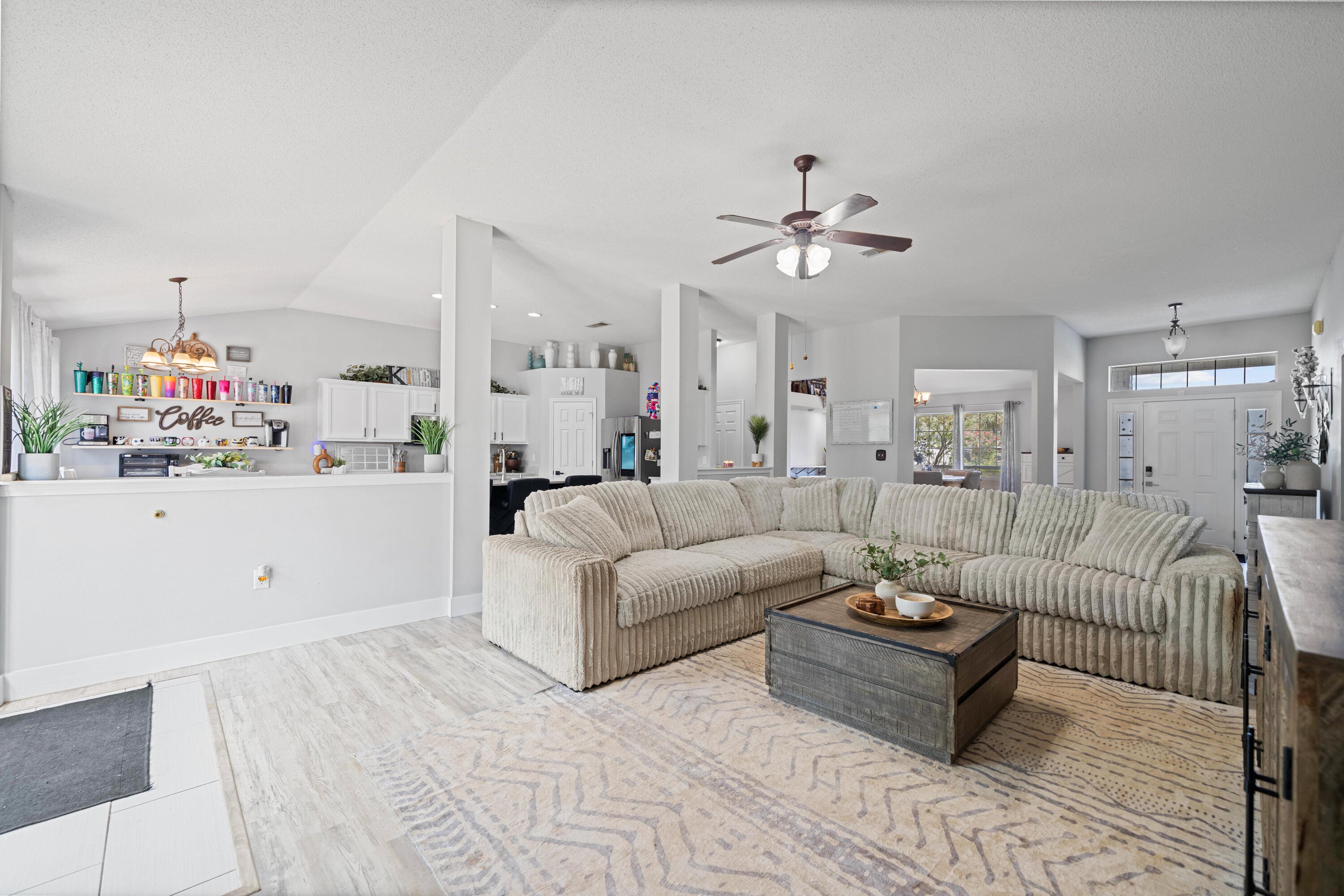 8252 Cosica Boulevard