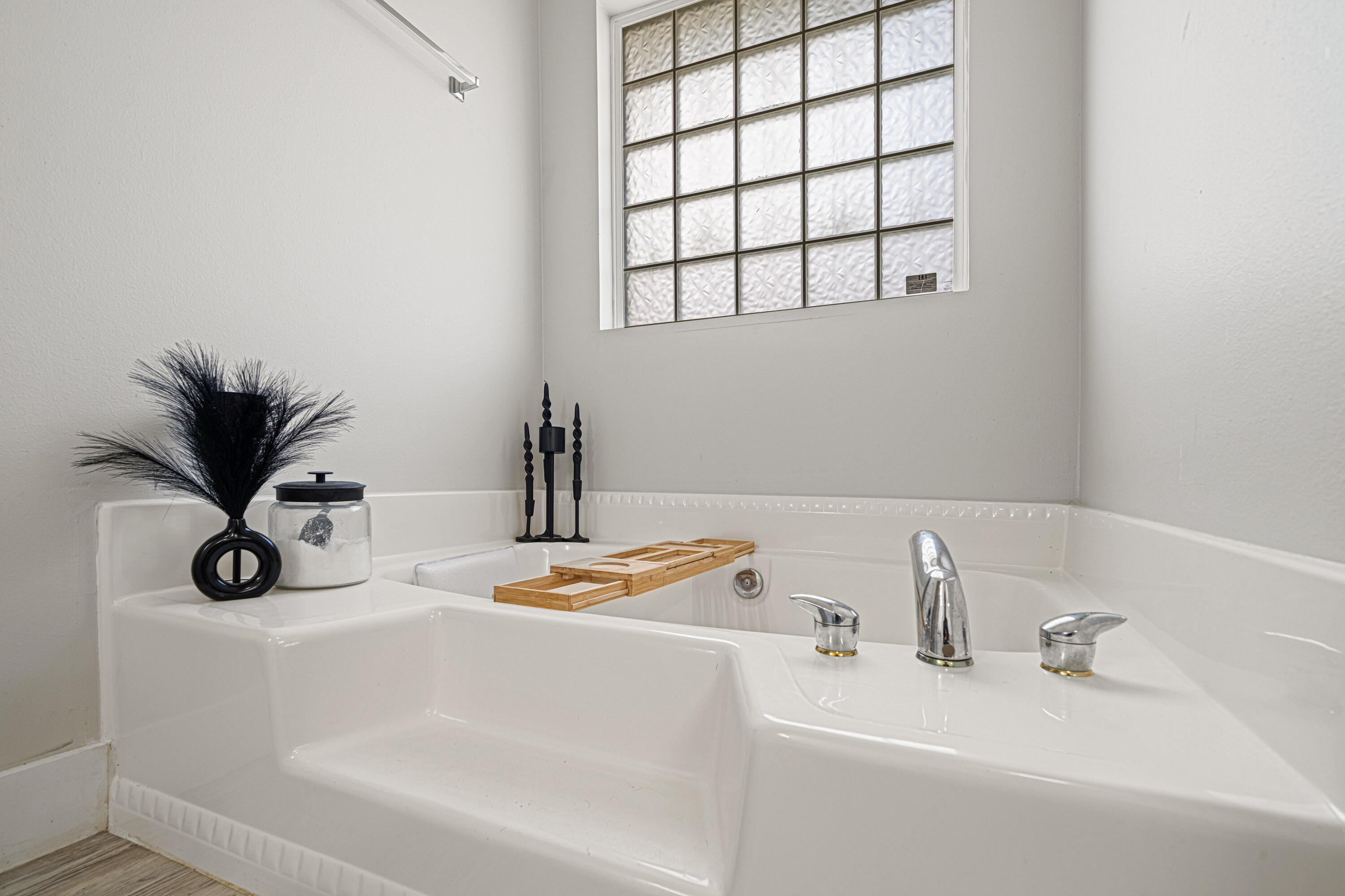 8252 Cosica Boulevard