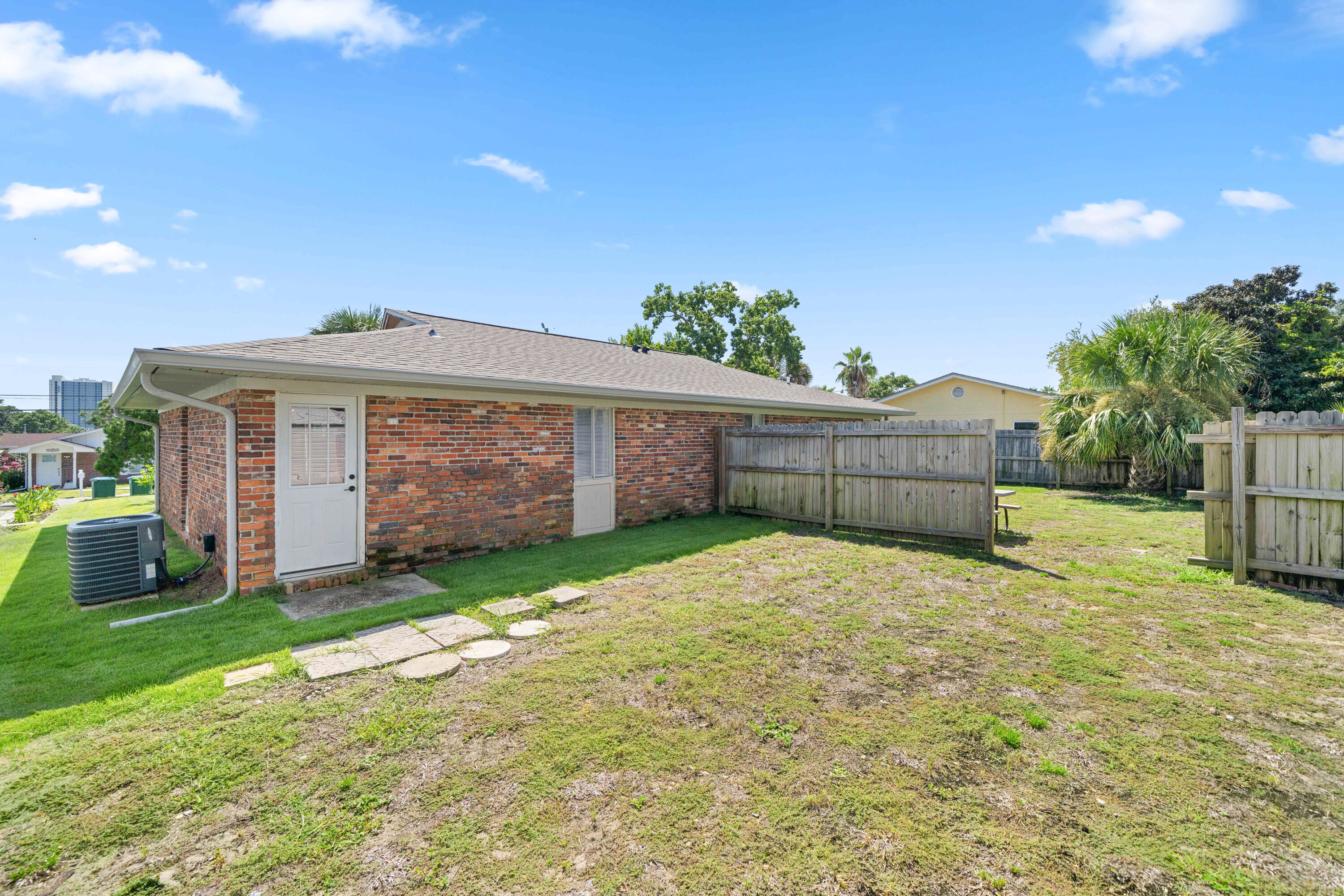116 Lakeside Circle, A&B