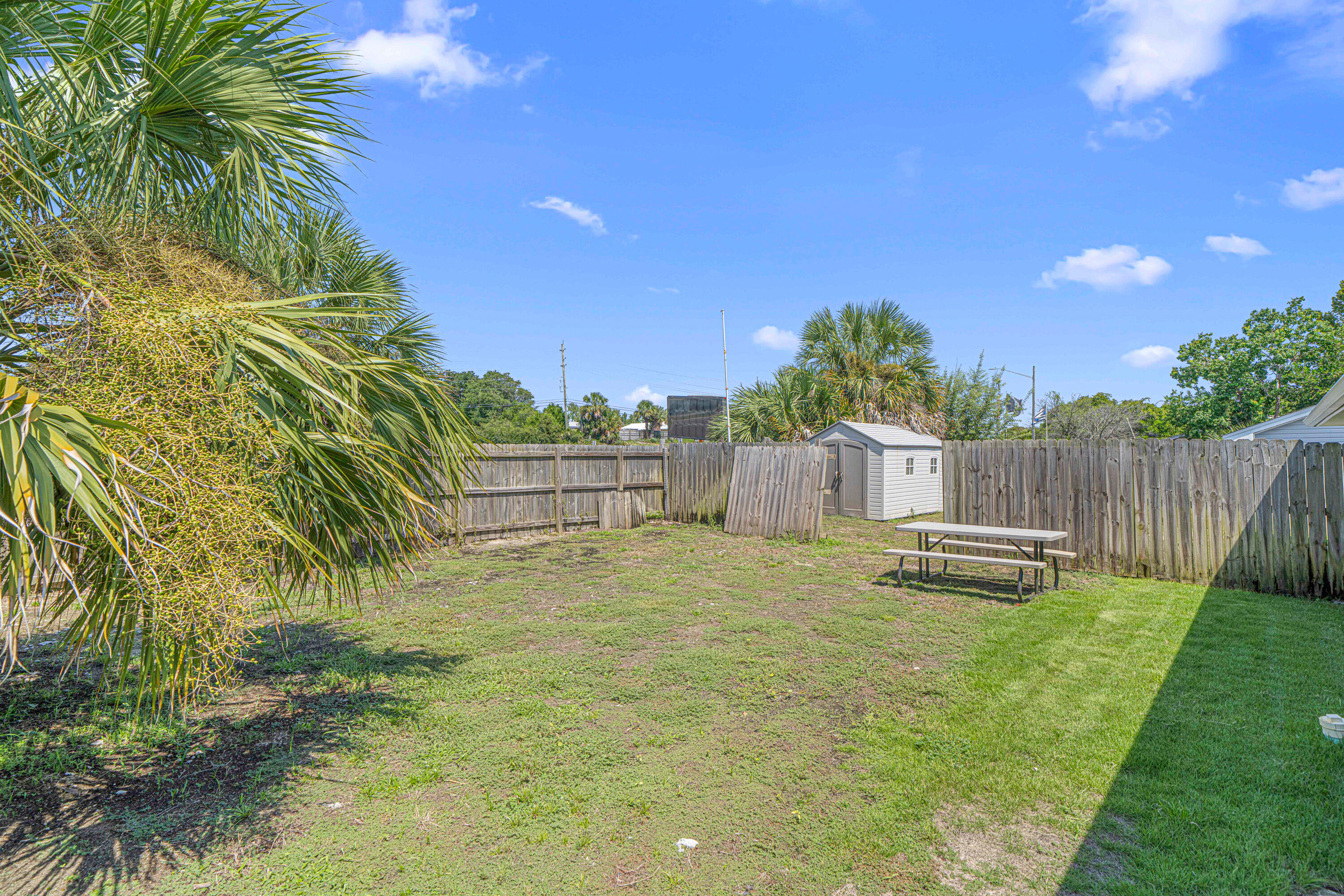 116 Lakeside Circle, A&B