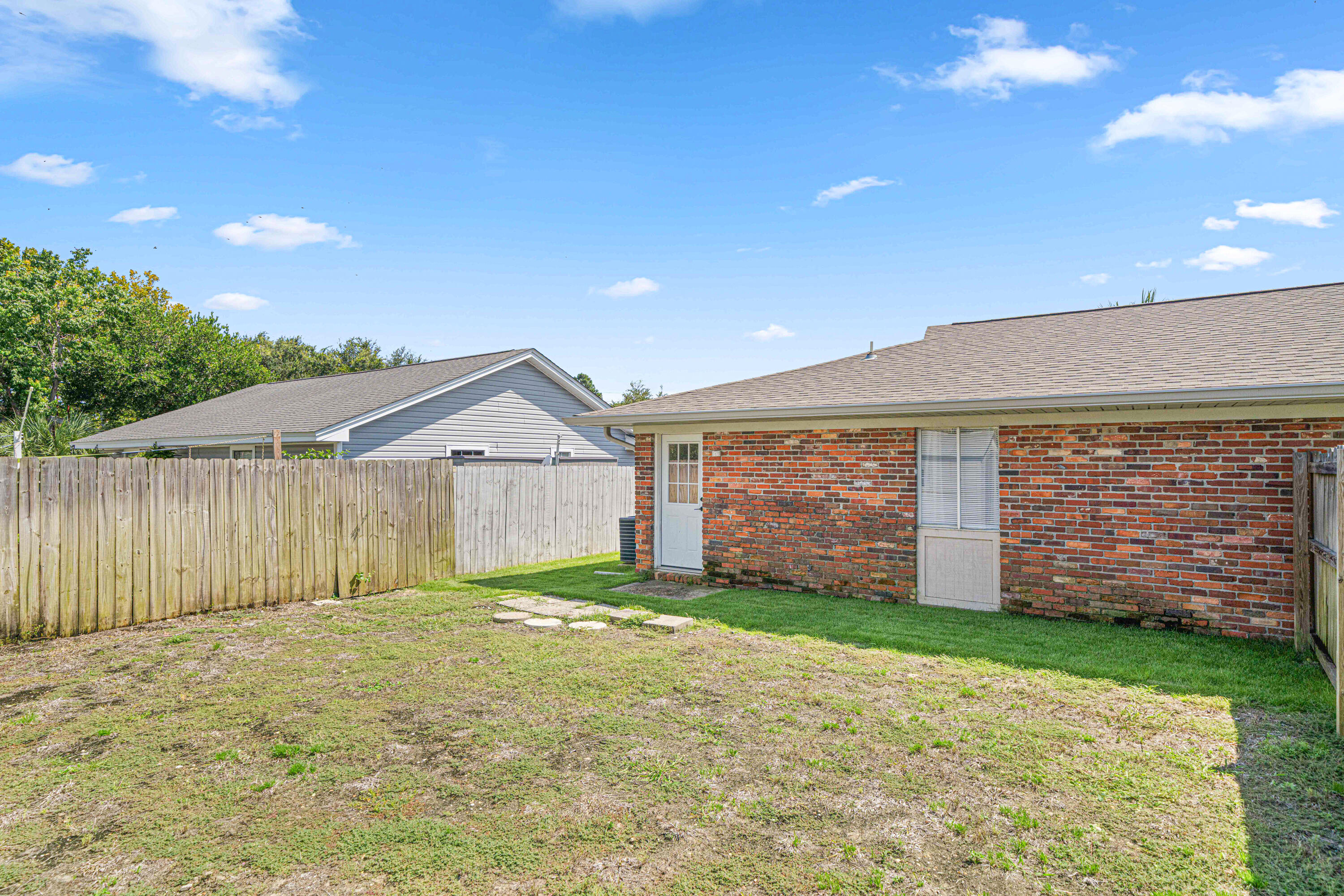 116 Lakeside Circle, A&B
