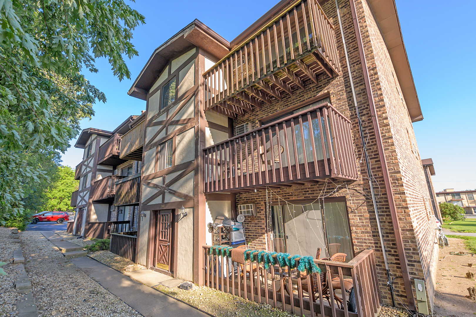 3682 W 119th Street Unit: 203B